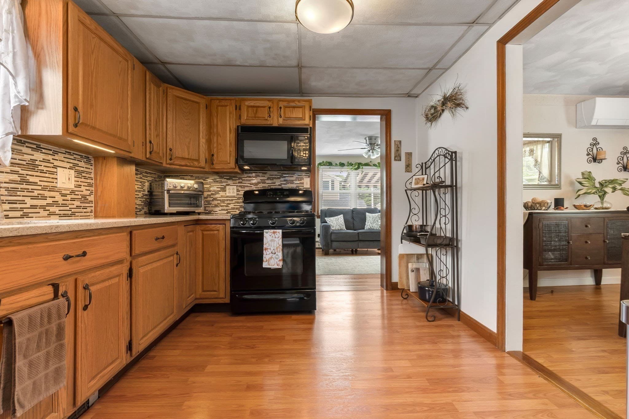 Single Family Residence at 58 Glendale Ave, Peabody MA 01960, Peabody, photo 13 of 39