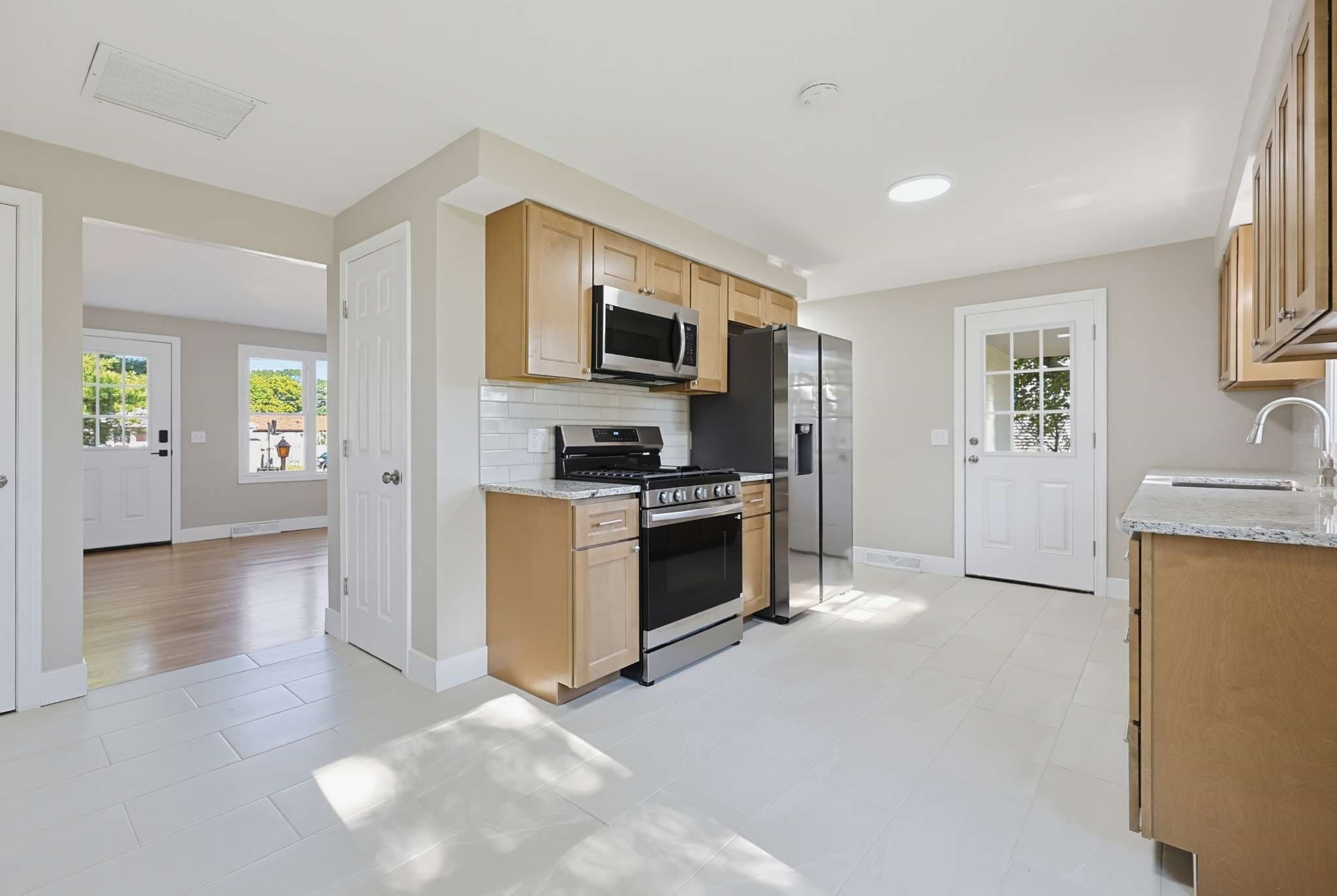 Single Family Residence at 28 Deerfield Rd, Attleboro MA 02703, Attleboro, photo 6 of 36