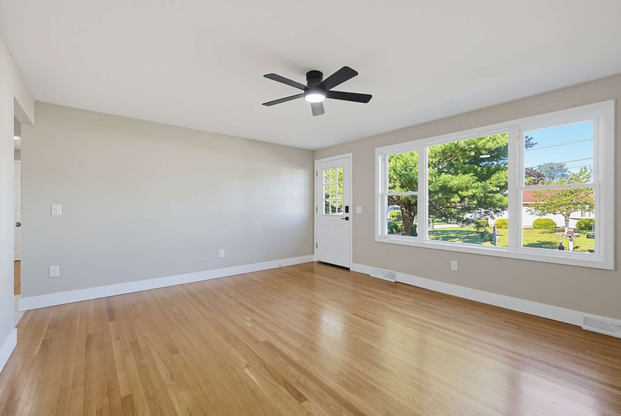Single Family Residence at 28 Deerfield Rd, Attleboro MA 02703, Attleboro, photo 13 of 36