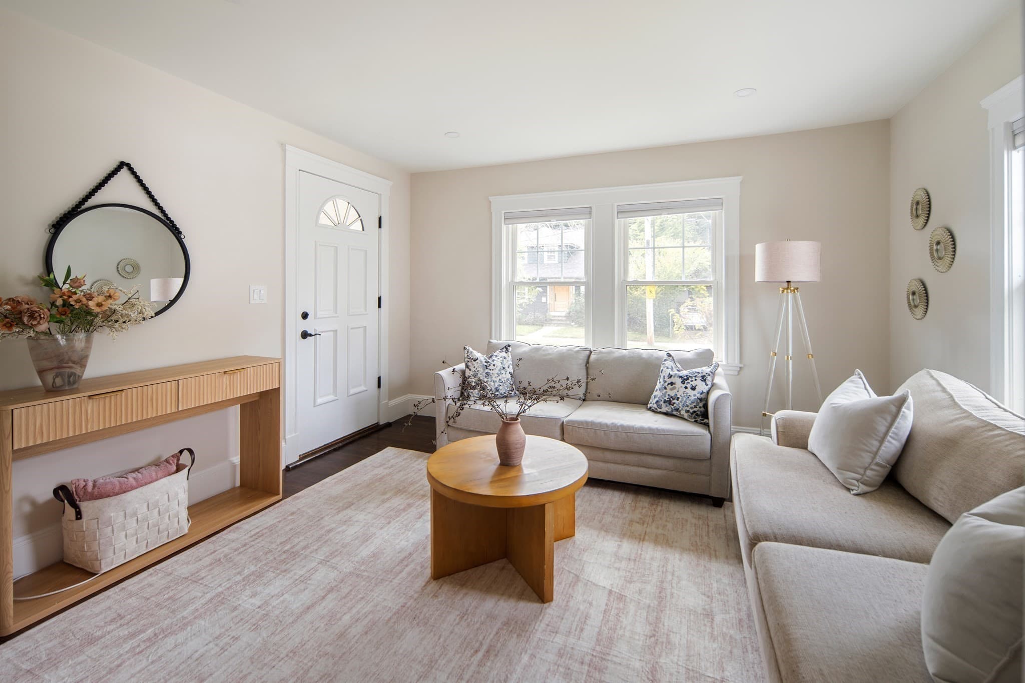 Single Family Residence at 37 Lynde Ave, Melrose MA 02176, Melrose, photo 7 of 31