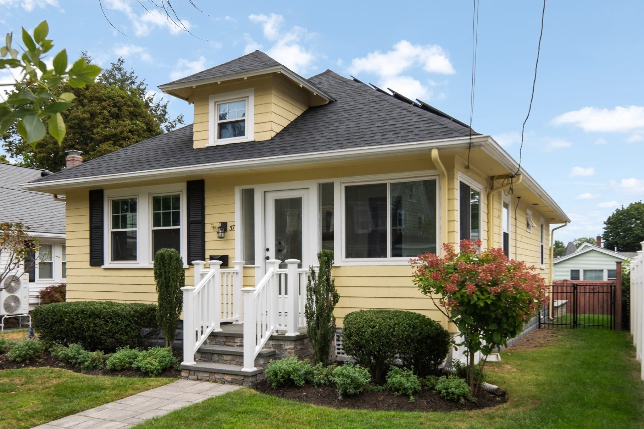 37 Lynde Ave, Melrose MA 02176