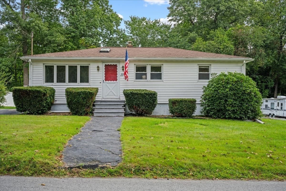 320 Mason Rd Ext, Dudley MA 01571