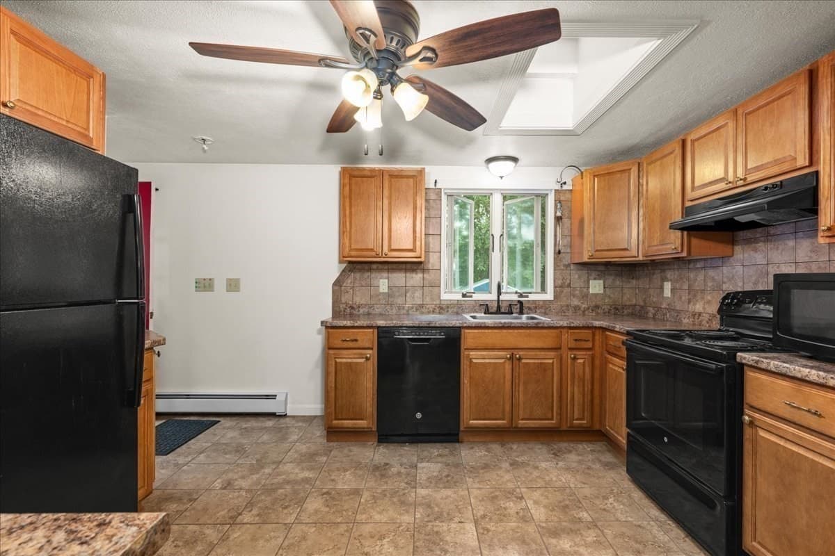 Single Family Residence at 320 Mason Rd Ext, Dudley MA 01571, Dudley, photo 20 of 26