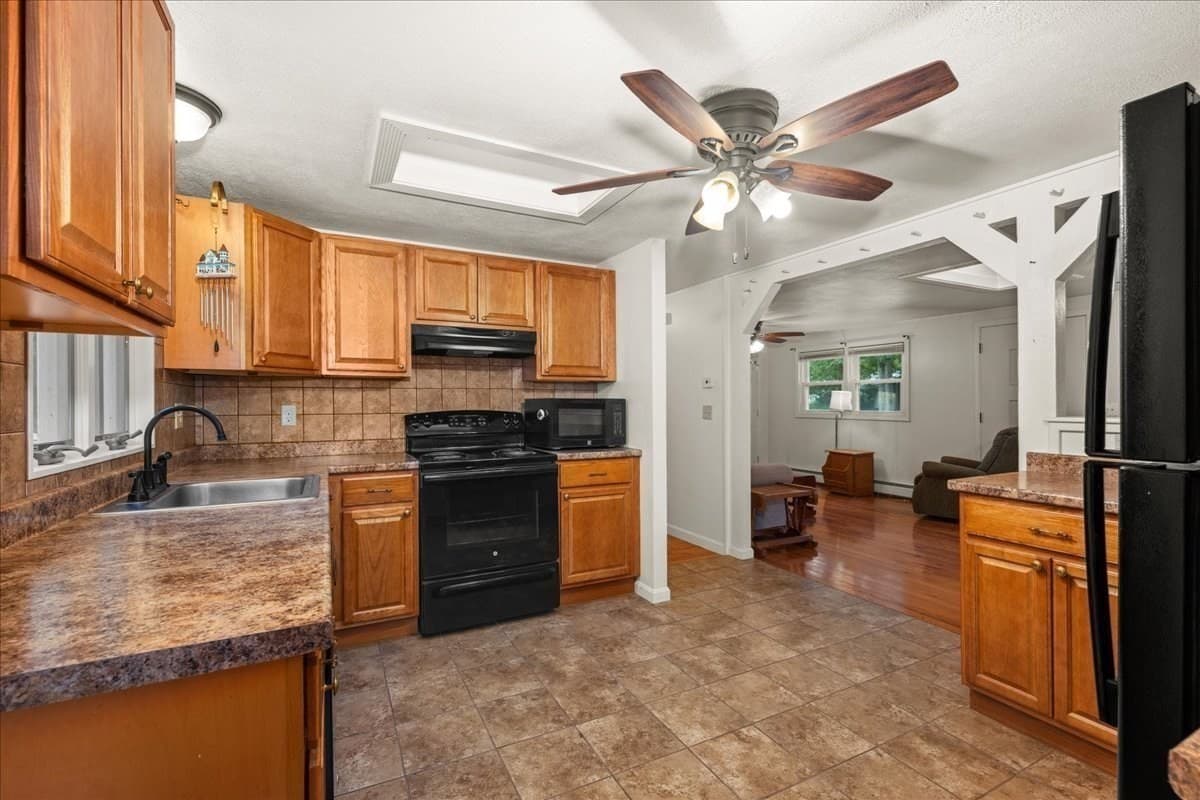 Single Family Residence at 320 Mason Rd Ext, Dudley MA 01571, Dudley, photo 19 of 26