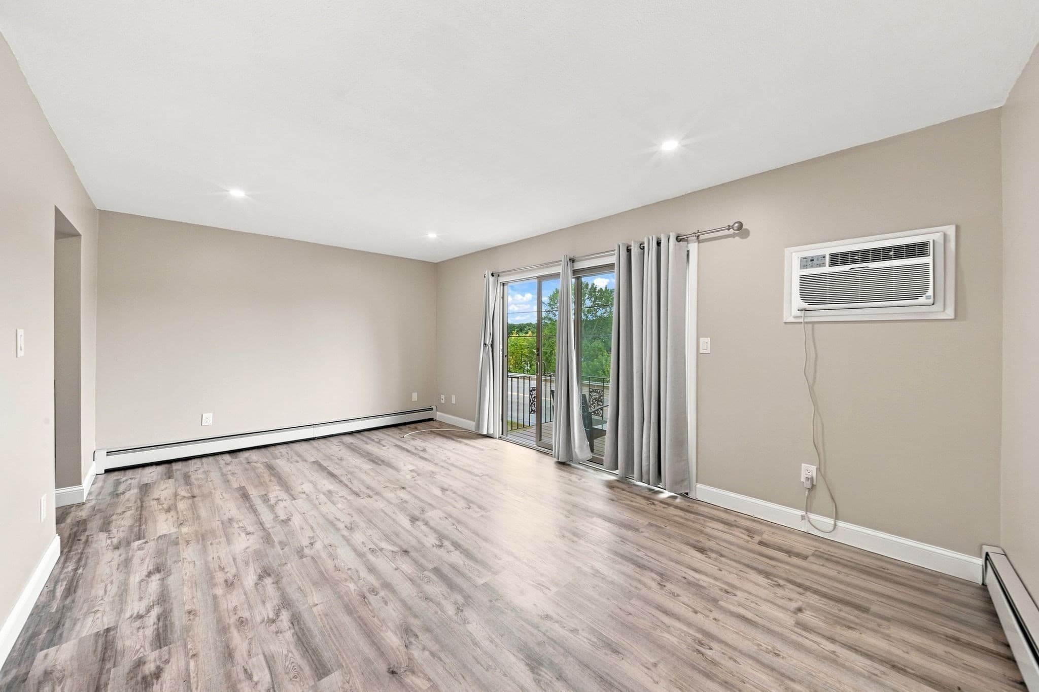 Condominium at 500 Water St # A7, Haverhill MA 01830, Haverhill, photo 3 of 23
