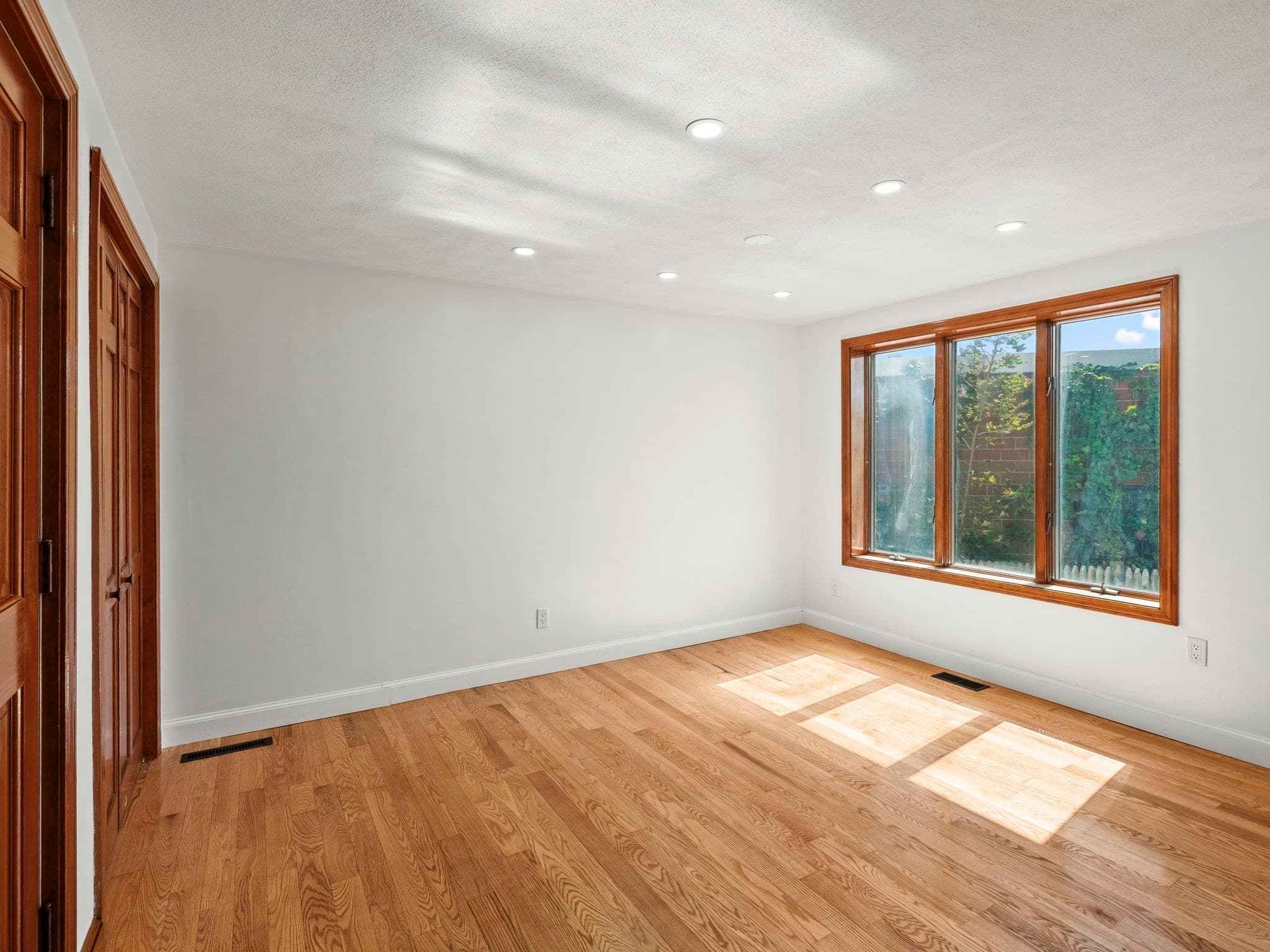 Single Family Residence at 12 Boston St, Lynn MA 01904, Lynn, photo 19 of 42