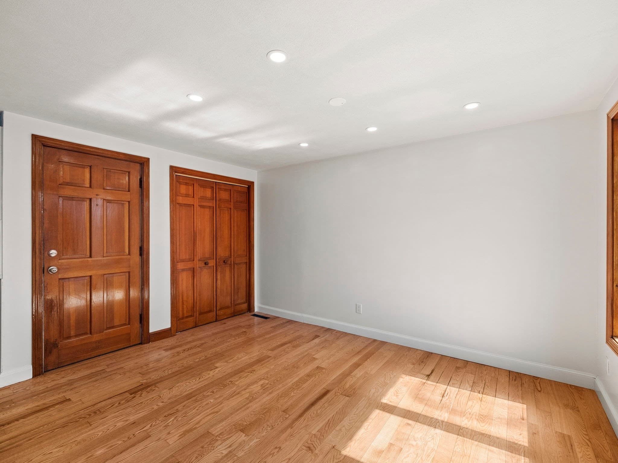 Single Family Residence at 12 Boston St, Lynn MA 01904, Lynn, photo 25 of 42