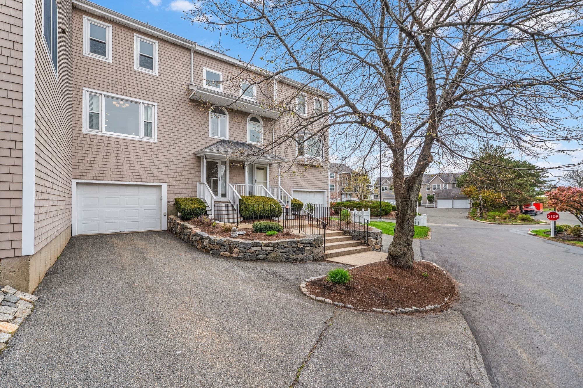 Condominium at 7 Whaler Ln Unit 7, Quincy MA 02171, Quincy, photo 2 of 42