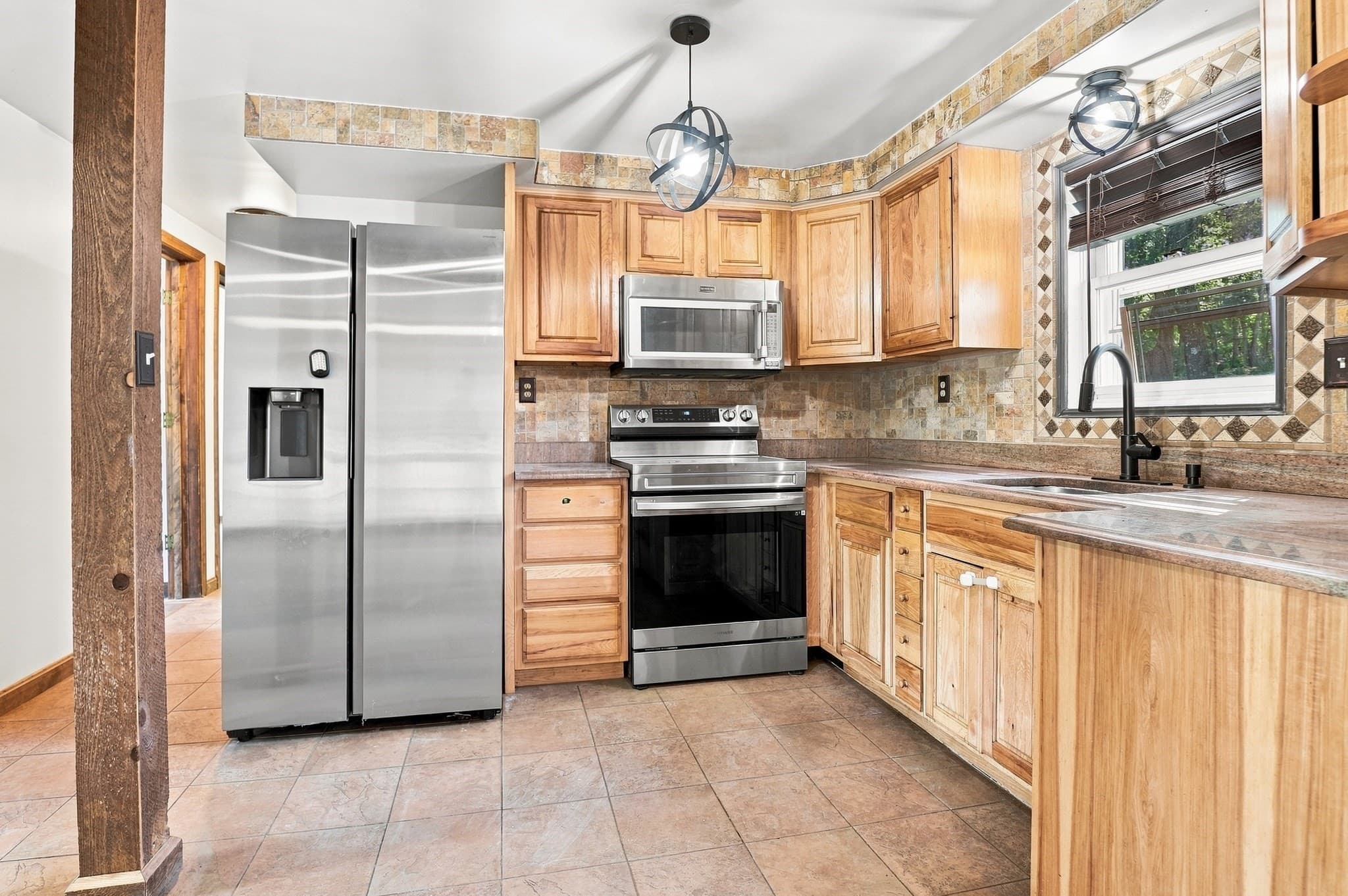 Single Family Residence at 65 Paris Avenue, Worcester MA 01603, Worcester, photo 11 of 35