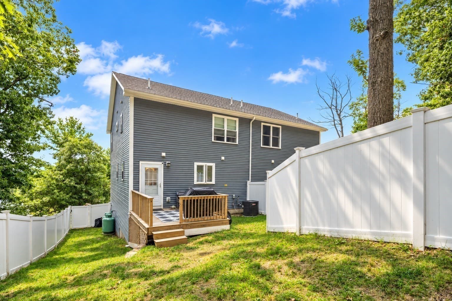 Condominium at 13 Glen Terrace # 13, Lynn MA 01905, Lynn, photo 13 of 32