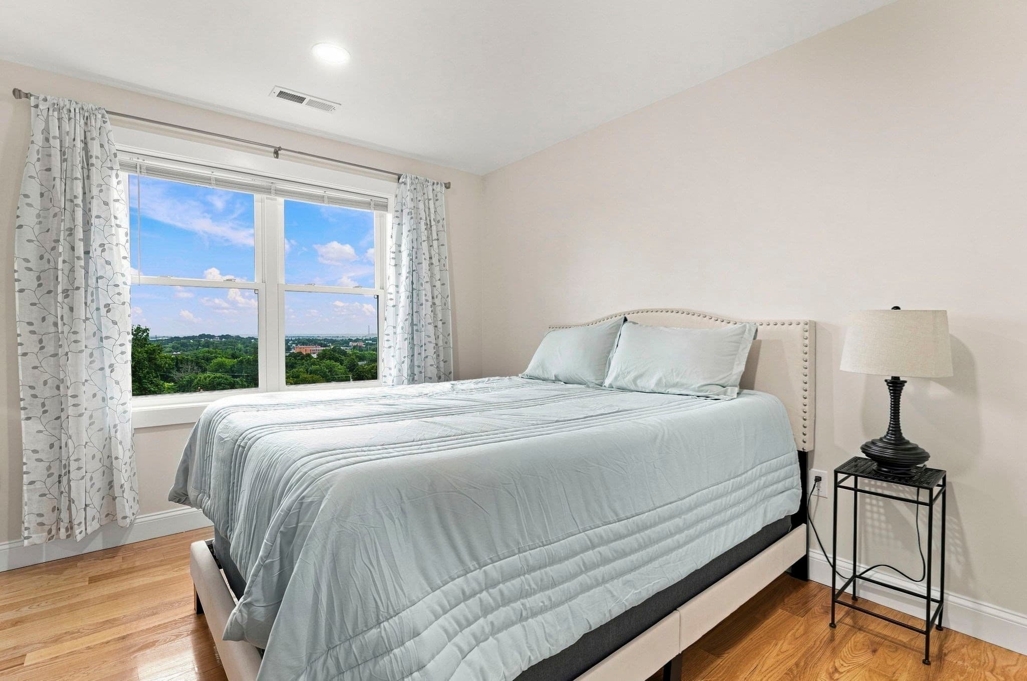 Condominium at 13 Glen Terrace # 13, Lynn MA 01905, Lynn, photo 22 of 32