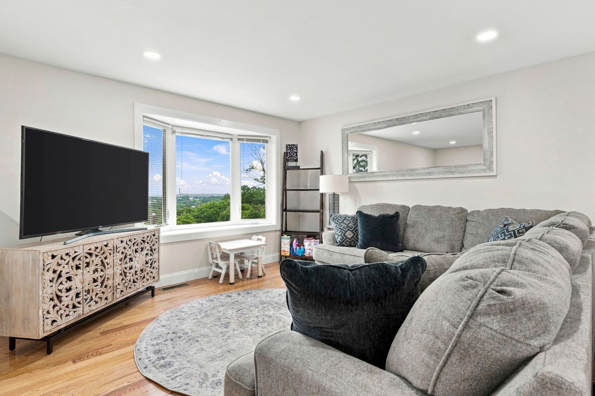 Condominium at 13 Glen Terrace # 13, Lynn MA 01905, Lynn, photo 11 of 32
