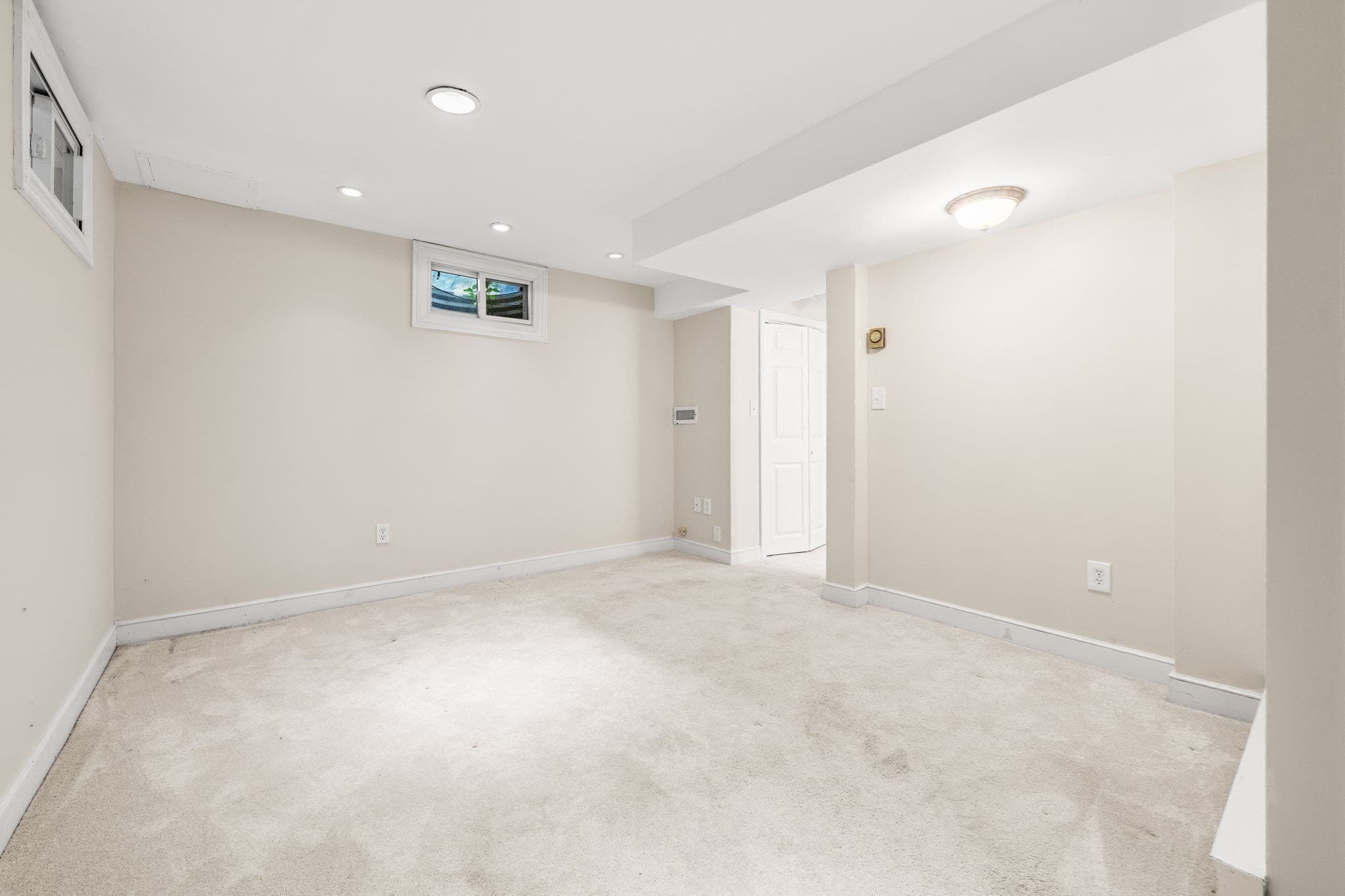 Condominium at 1015 Massachusetts Ave # 1015, Lexington MA 02420, Lexington, photo 23 of 29