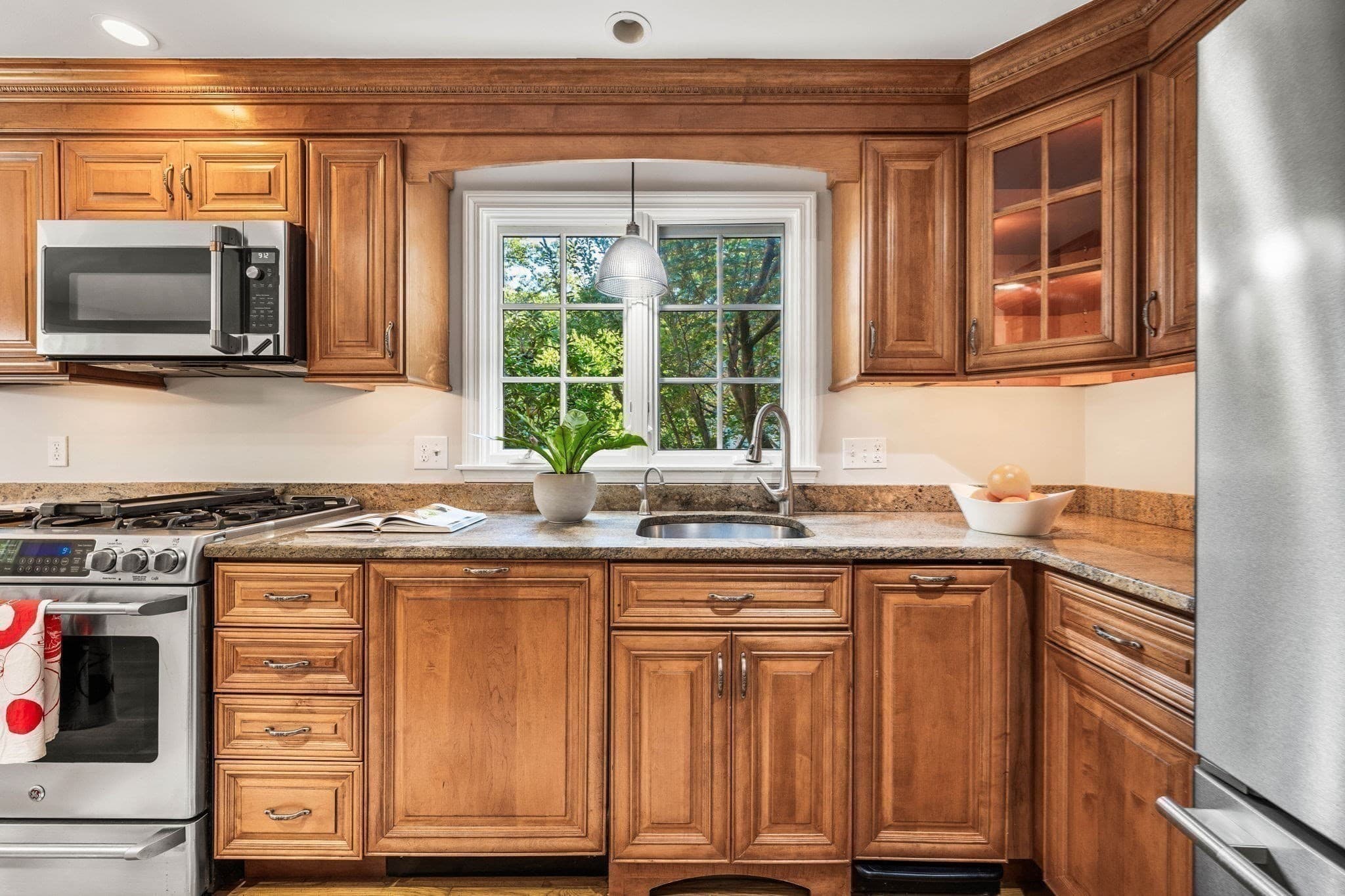 Condominium at 1015 Massachusetts Ave # 1015, Lexington MA 02420, Lexington, photo 11 of 29