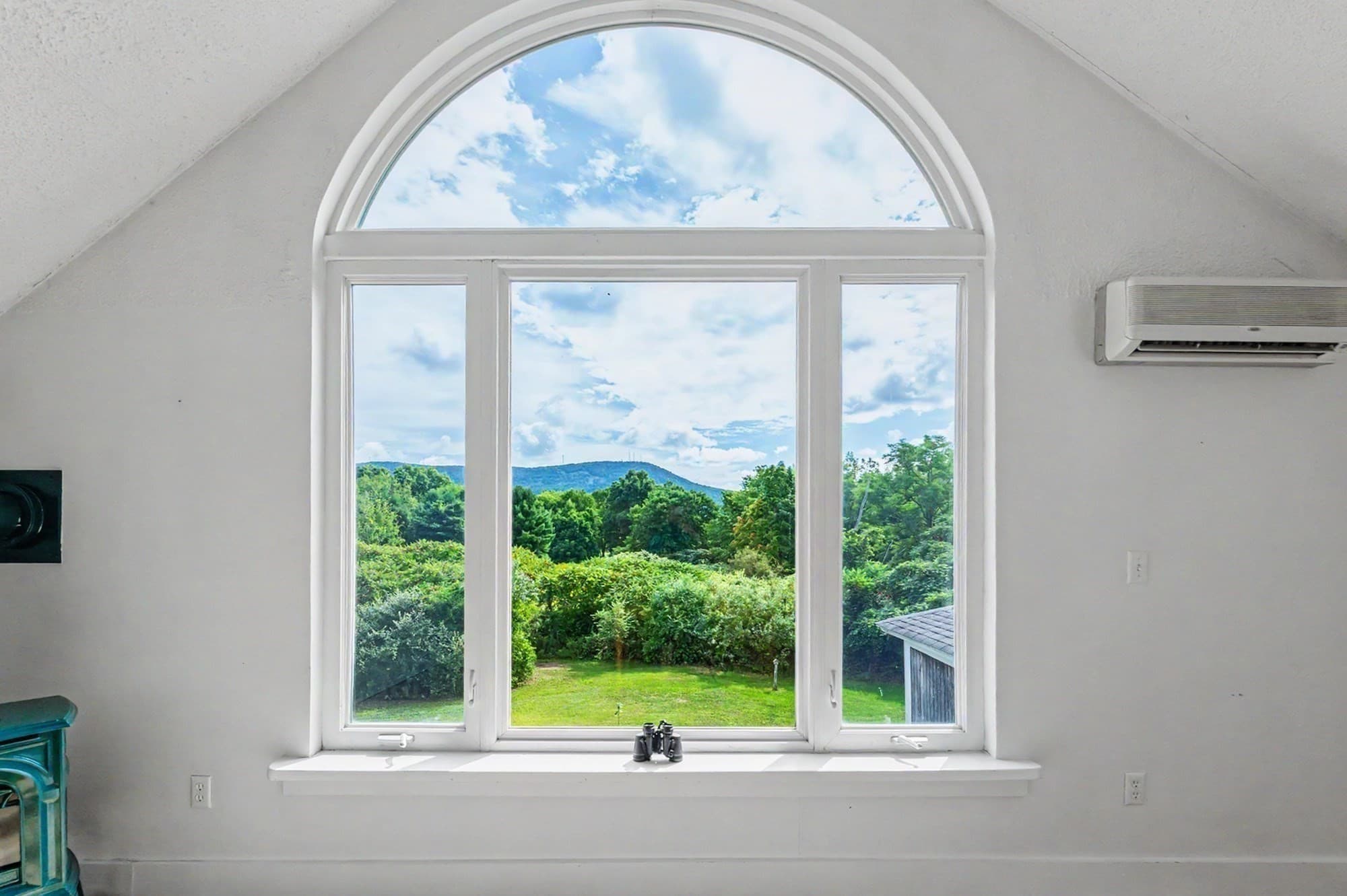 Single Family Residence at 238 Park St, Easthampton MA 01027, Easthampton, photo 2 of 42