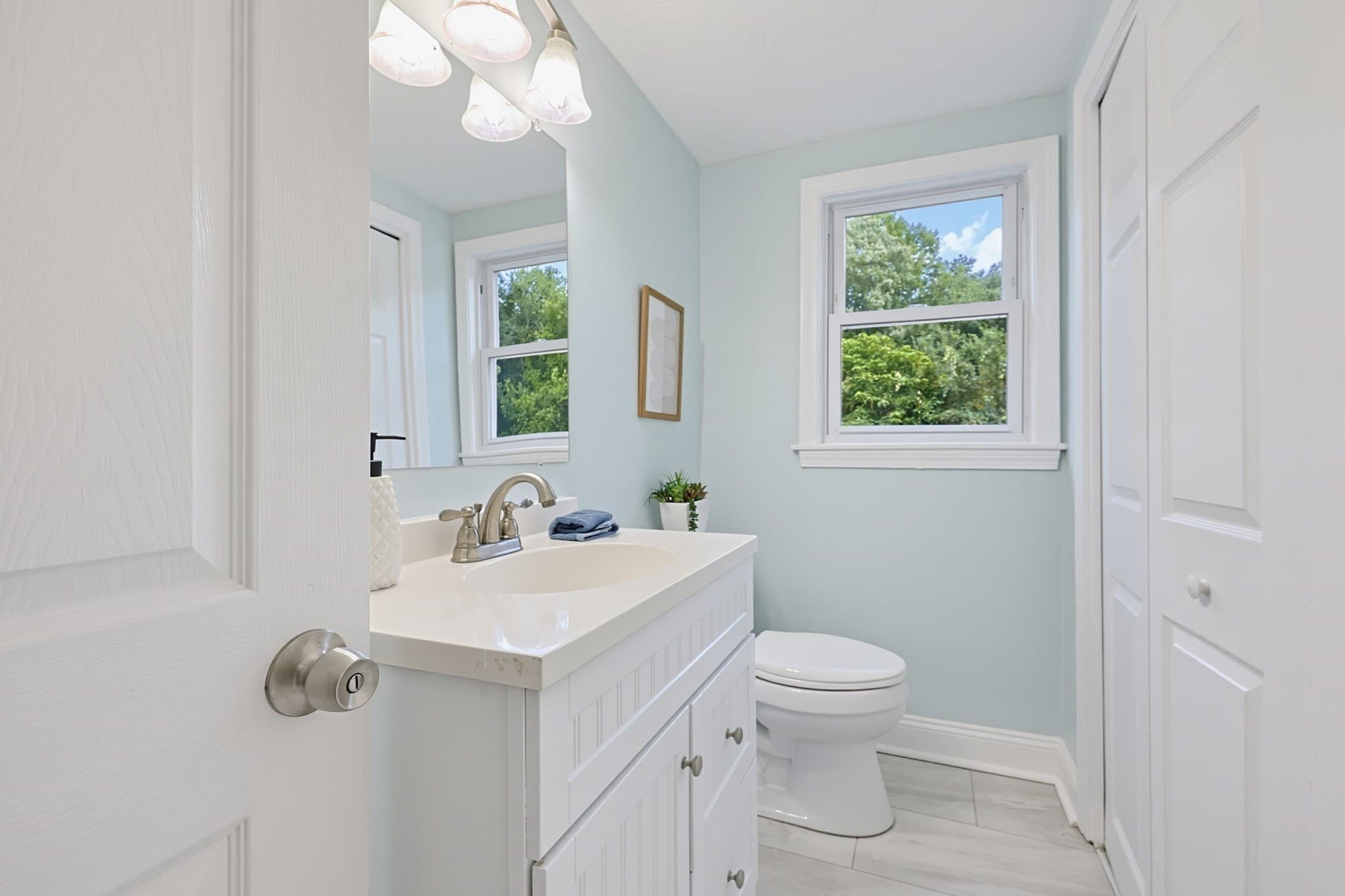 Single Family Residence at 395 Oak St, Franklin MA 02038, Franklin, photo 18 of 42