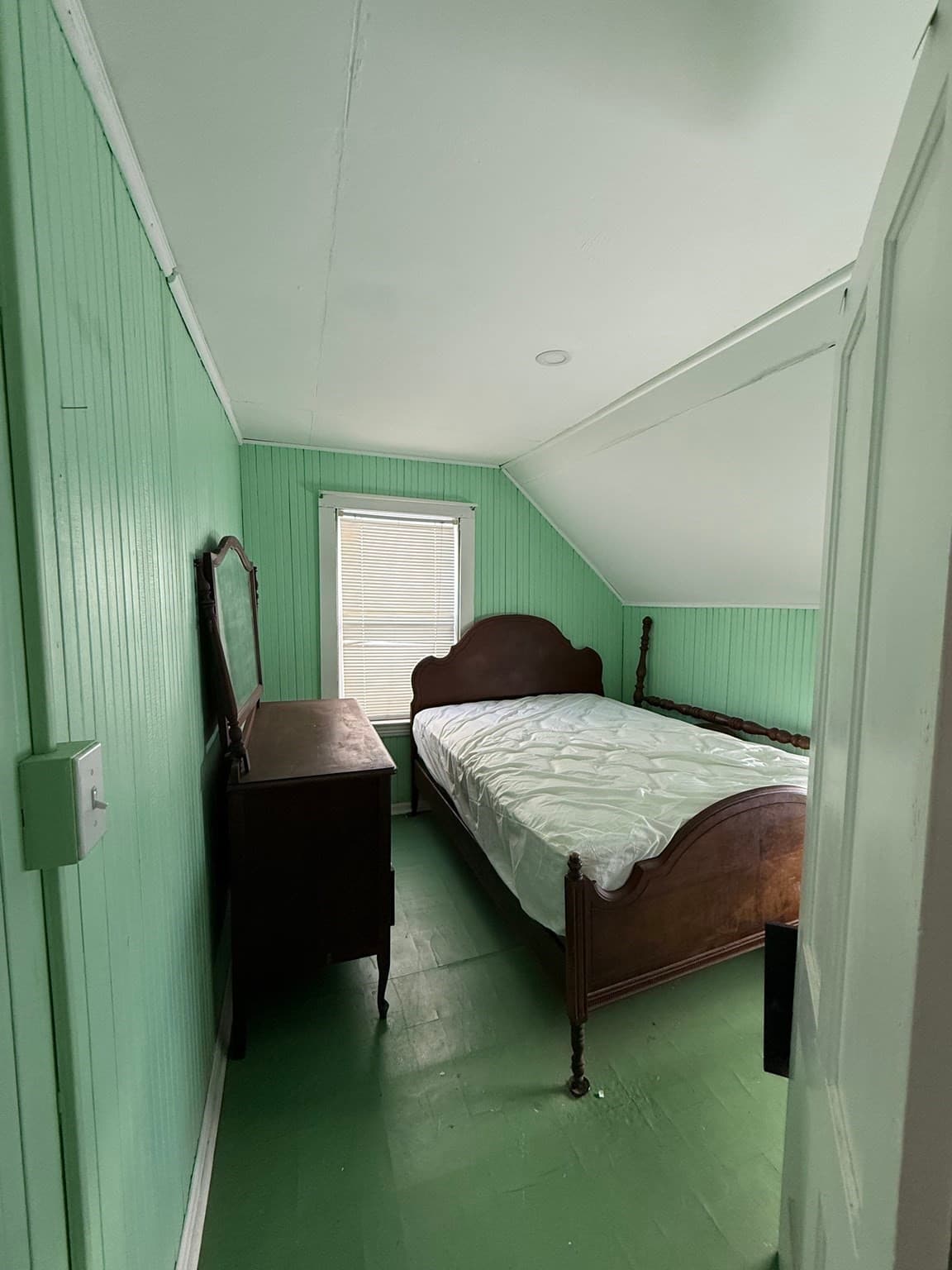 Single Family Residence at 83 Bay St, Hull MA 02045, Hull, photo 6 of 7