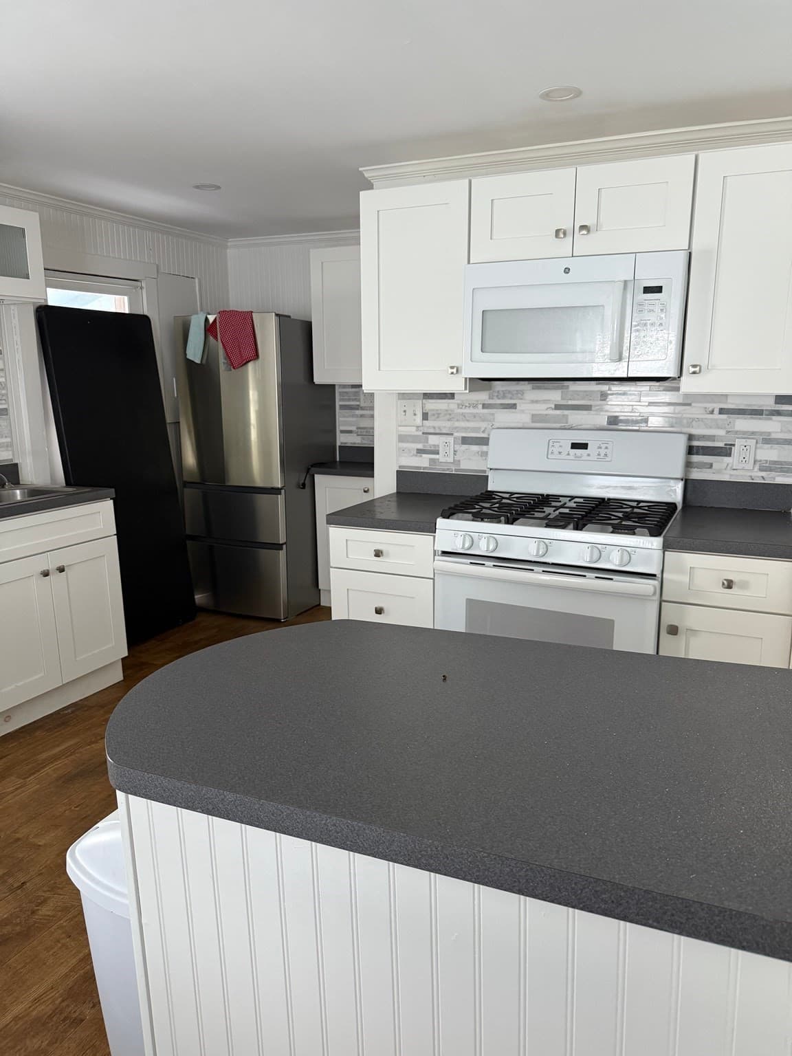 Single Family Residence at 83 Bay St, Hull MA 02045, Hull, photo 4 of 7