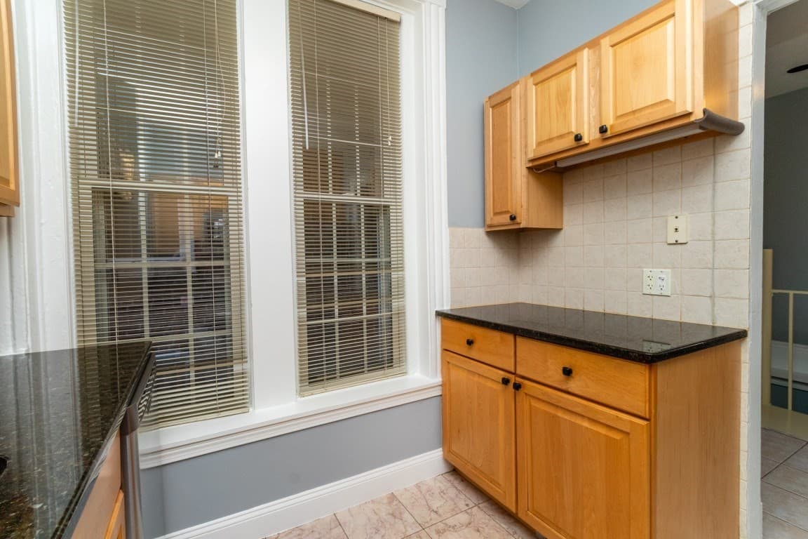 Condominium at 35 Chestnut St # 2, Chelsea MA 02150, Chelsea, photo 9 of 30
