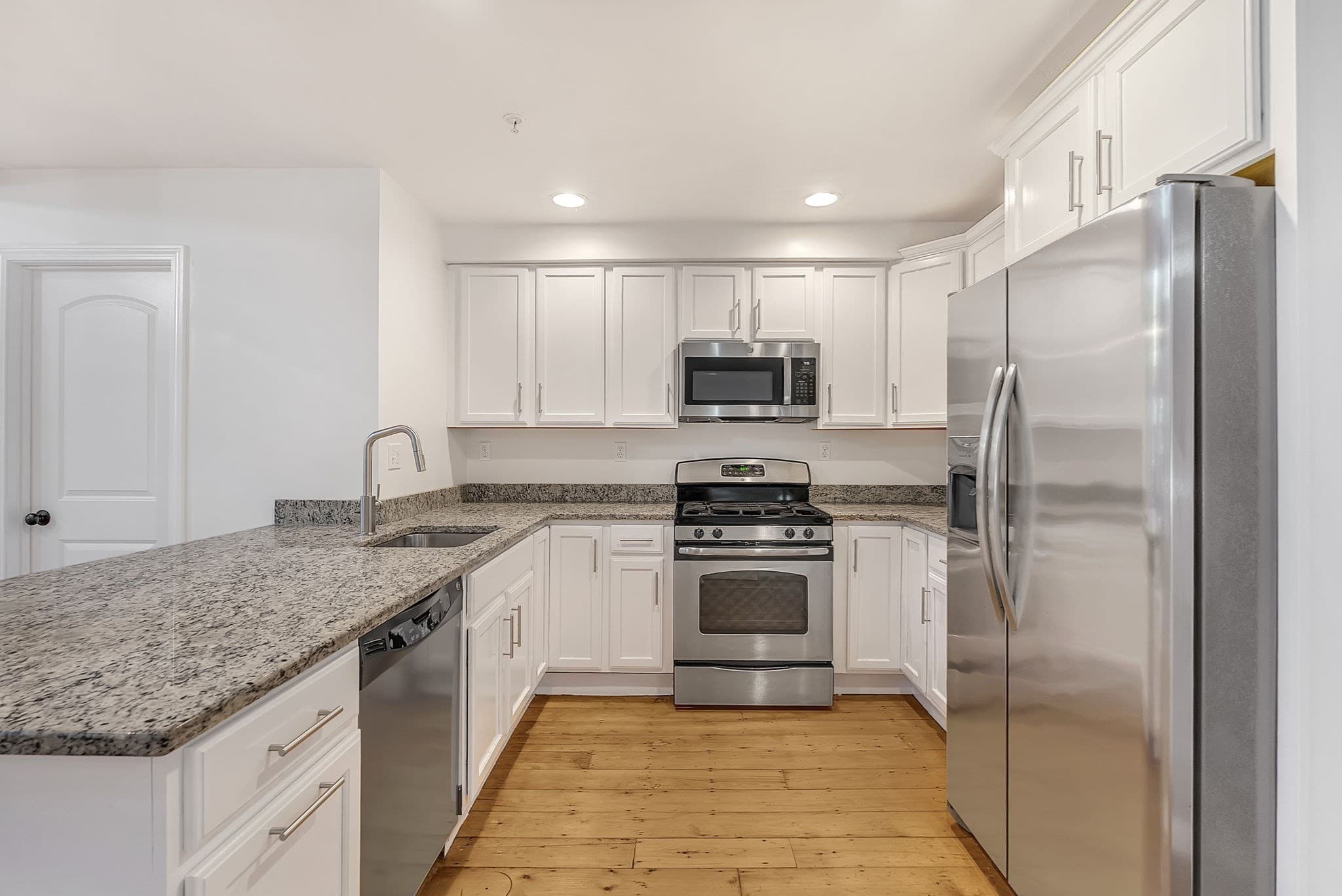 Condominium at 157 Beale Street # 2, Quincy MA 02170, Quincy, photo 3 of 36