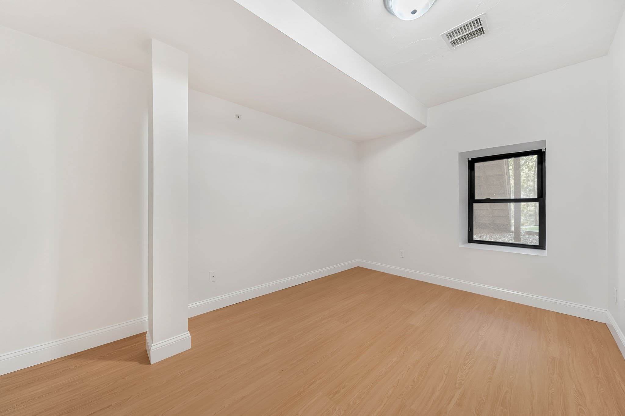 Condominium at 157 Beale Street # 2, Quincy MA 02170, Quincy, photo 19 of 36