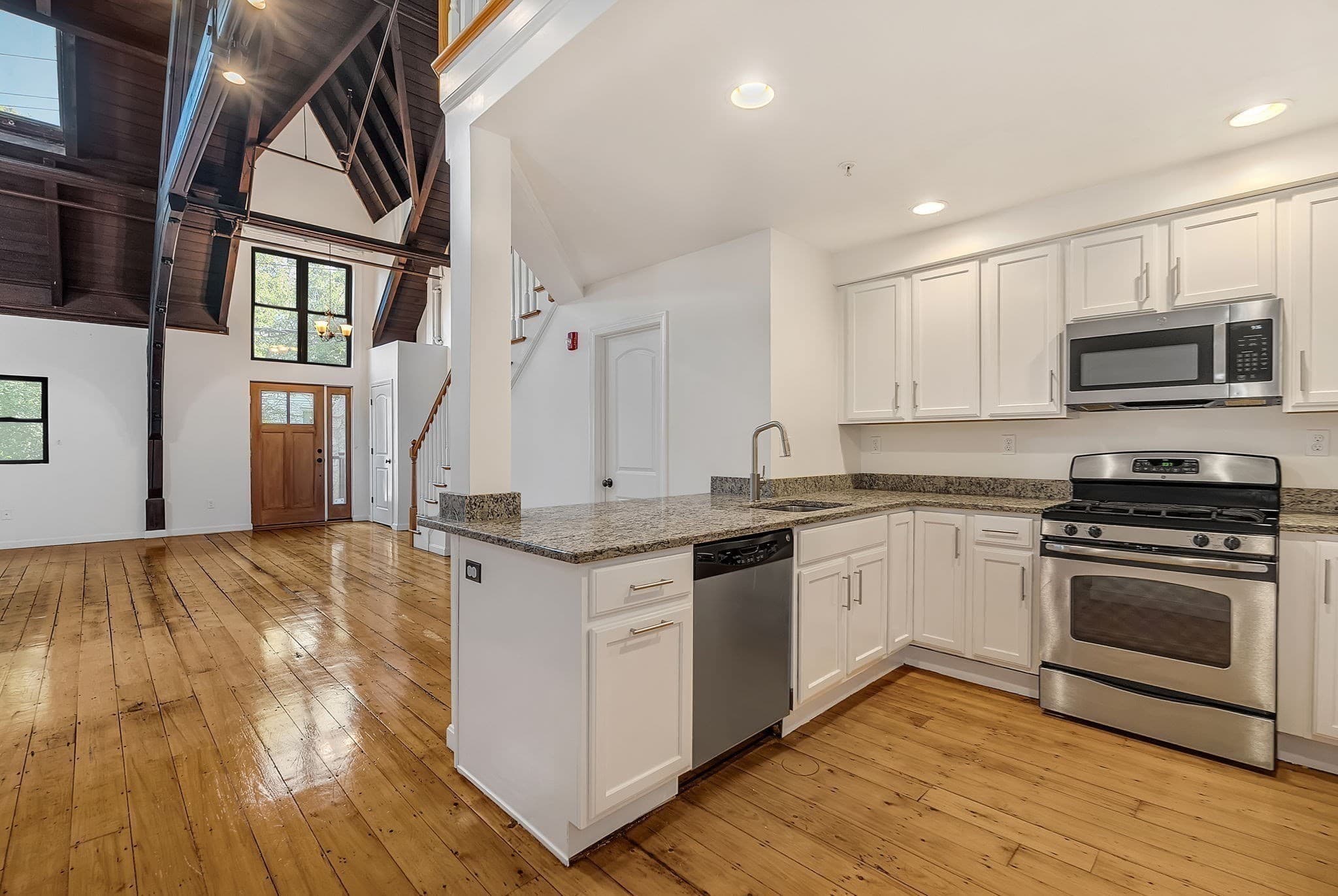Condominium at 157 Beale Street # 2, Quincy MA 02170, Quincy, photo 4 of 36