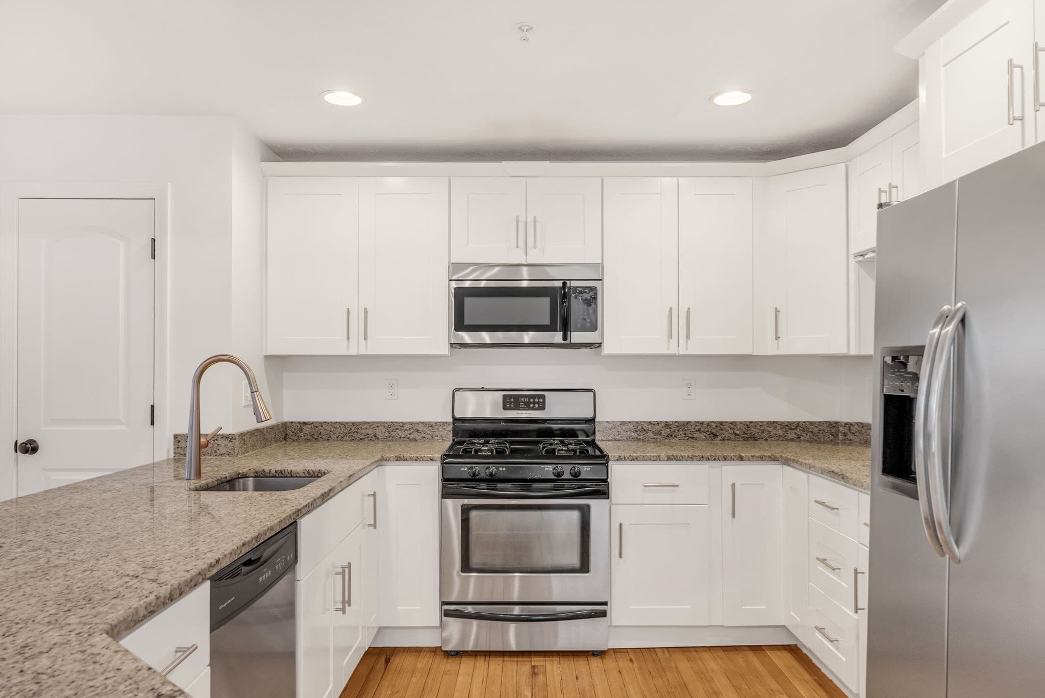 Condominium at 157 Beale Street # 5, Quincy MA 02170, Quincy, photo 2 of 42