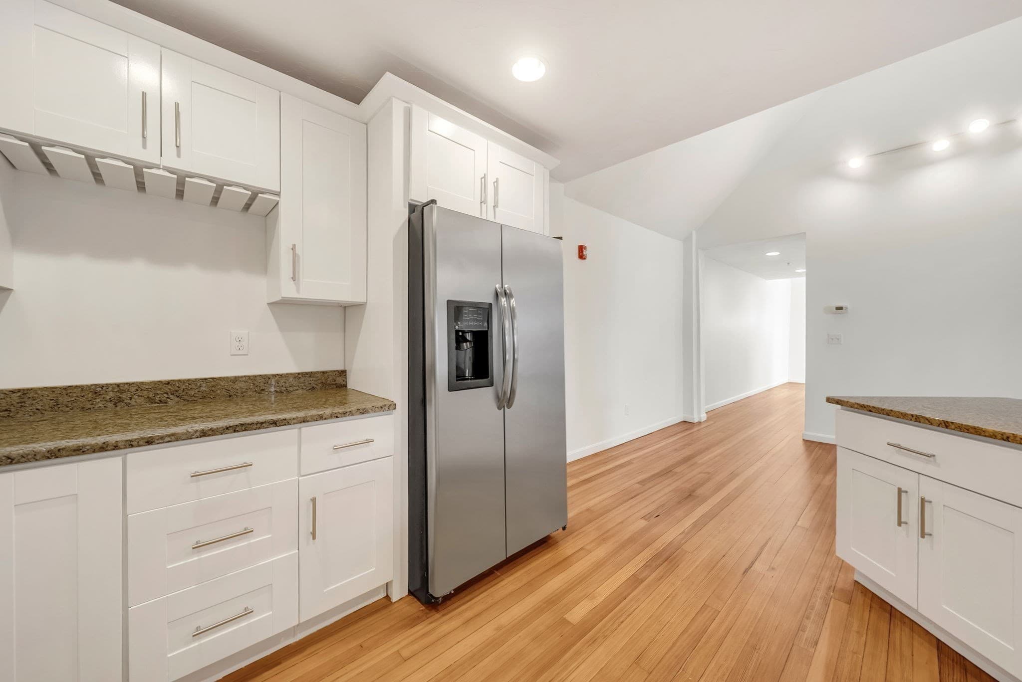 Condominium at 157 Beale Street # 5, Quincy MA 02170, Quincy, photo 6 of 42