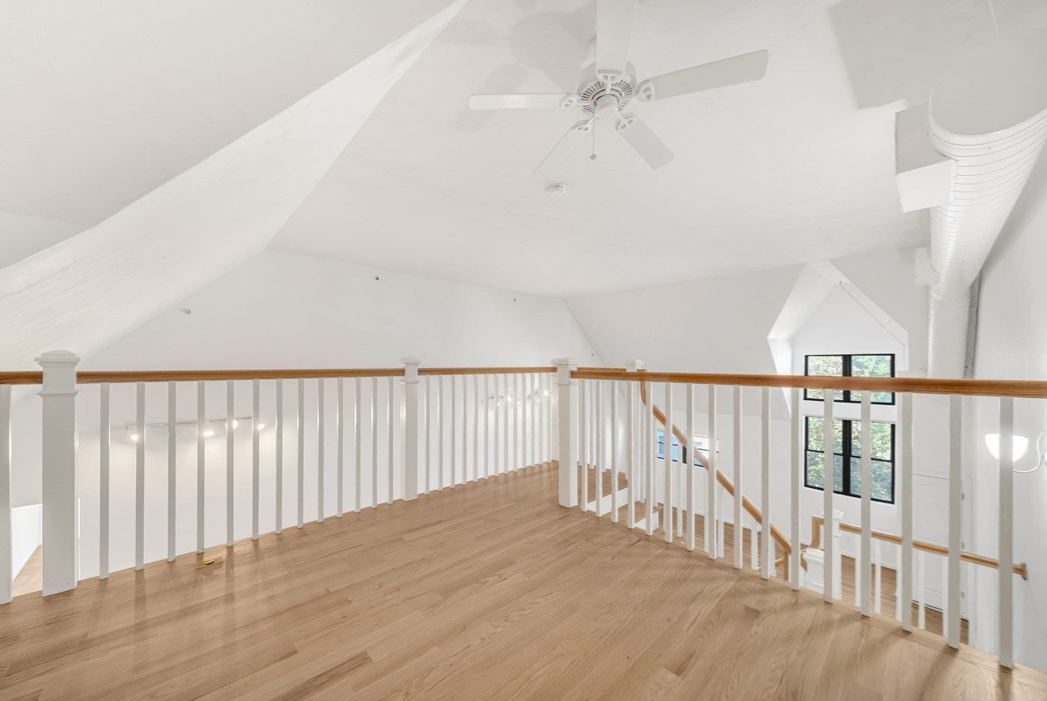Condominium at 157 Beale Street # 5, Quincy MA 02170, Quincy, photo 12 of 42