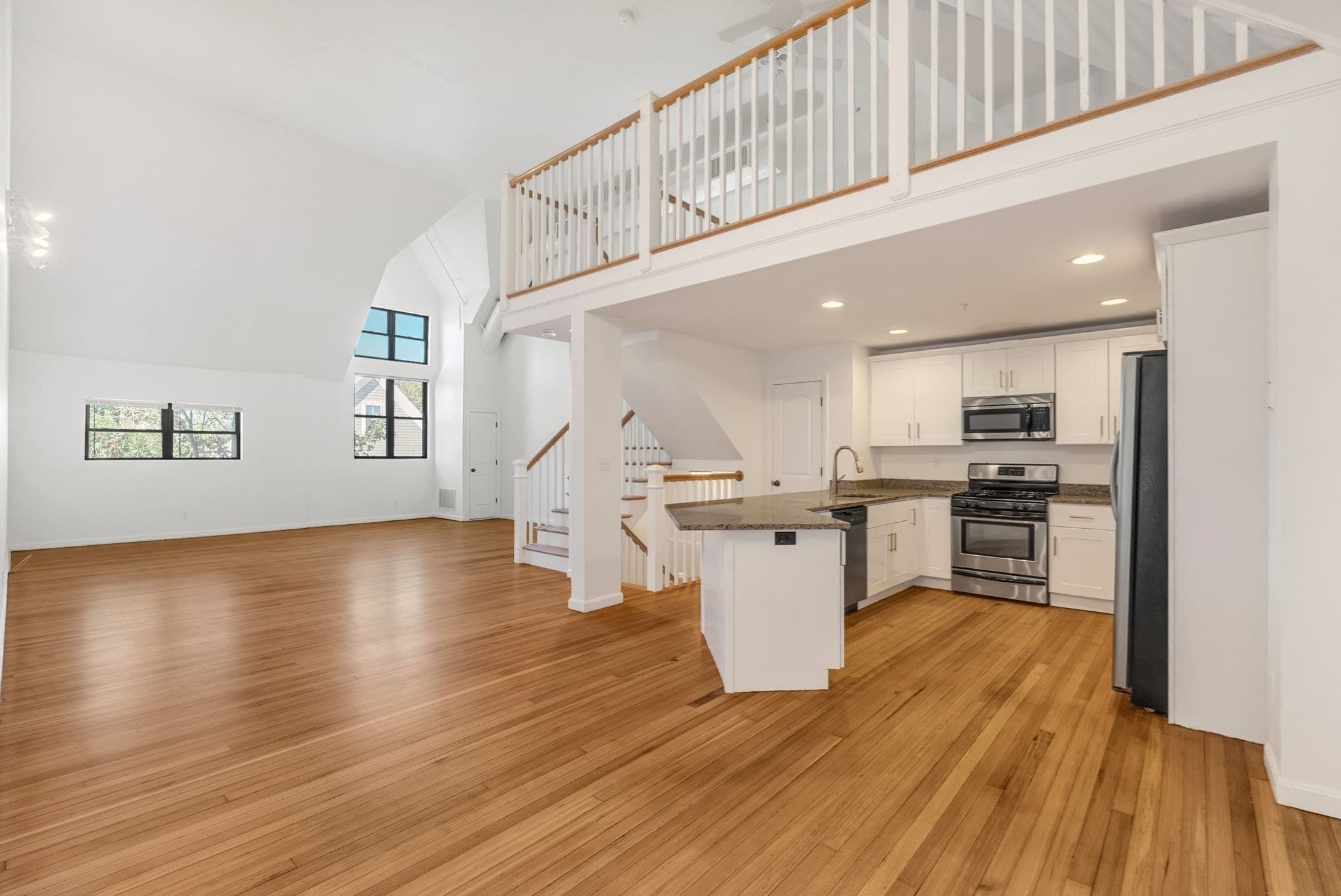 Condominium at 157 Beale Street # 5, Quincy MA 02170, Quincy, photo 7 of 42