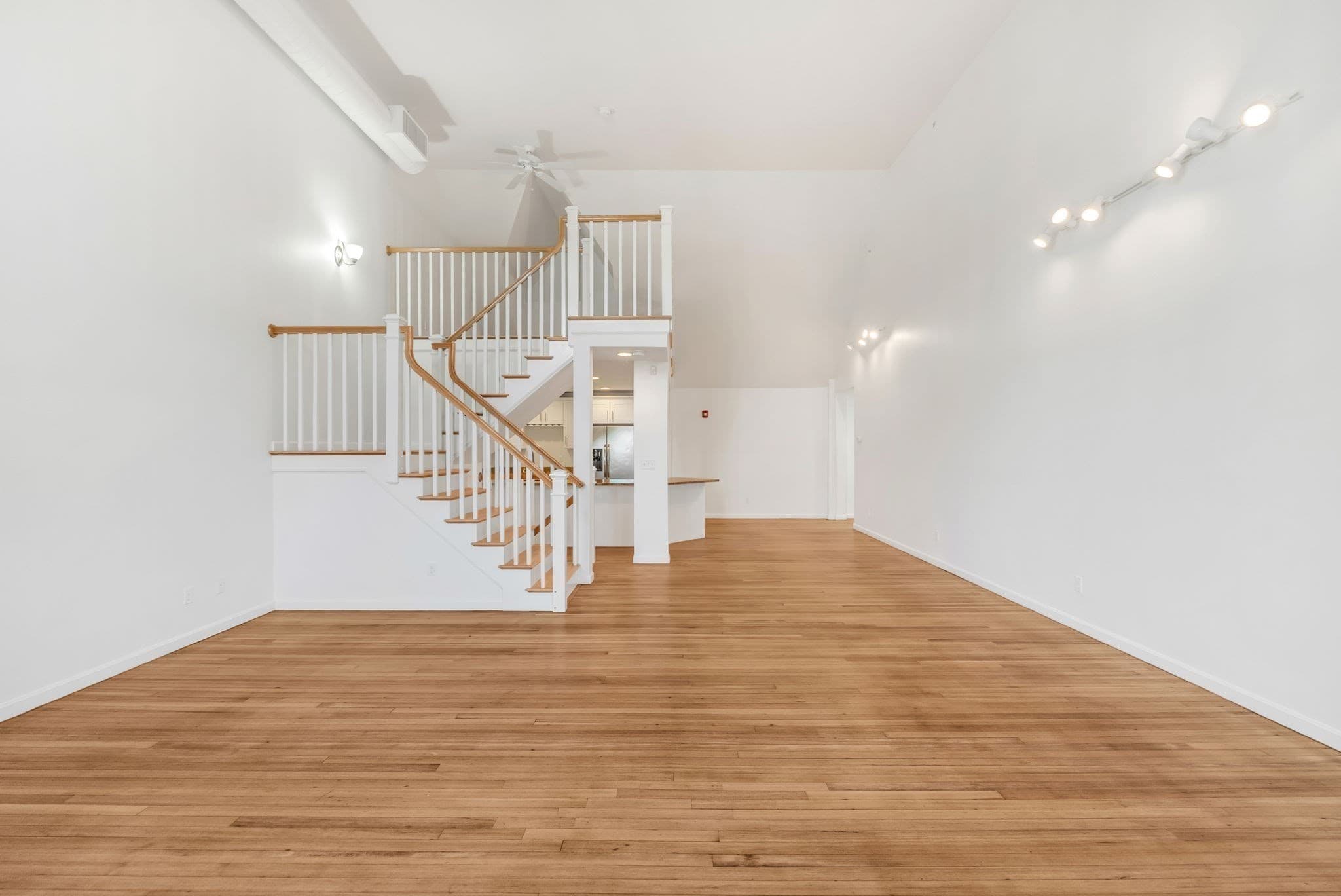 Condominium at 157 Beale Street # 5, Quincy MA 02170, Quincy, photo 18 of 42