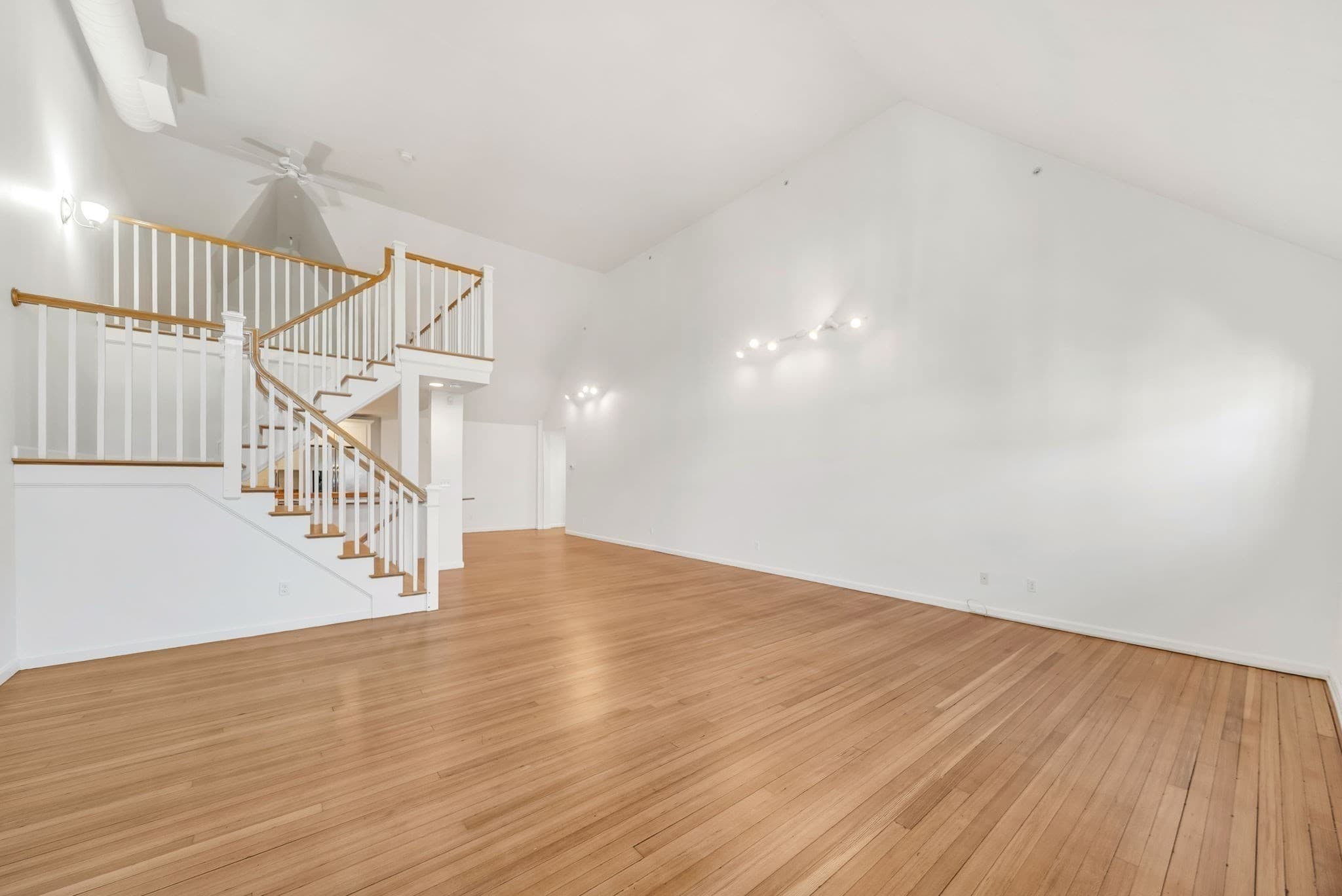 Condominium at 157 Beale Street # 5, Quincy MA 02170, Quincy, photo 19 of 42