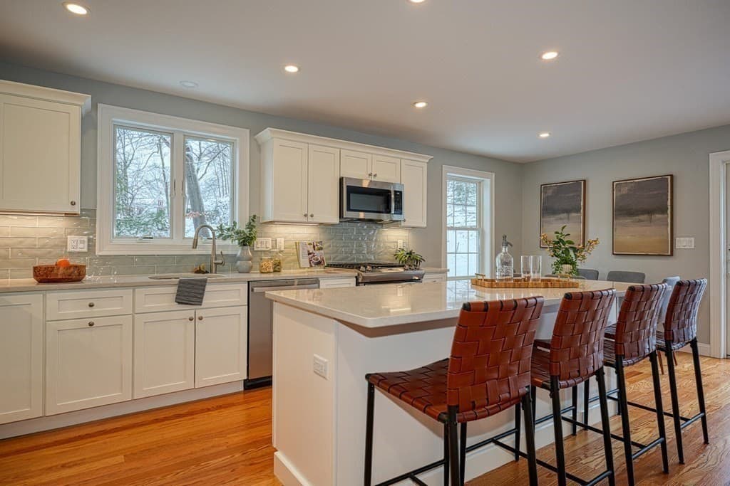 Condominium at 64R Brattle Street # 1, Arlington MA 02474, Arlington, photo 4 of 31