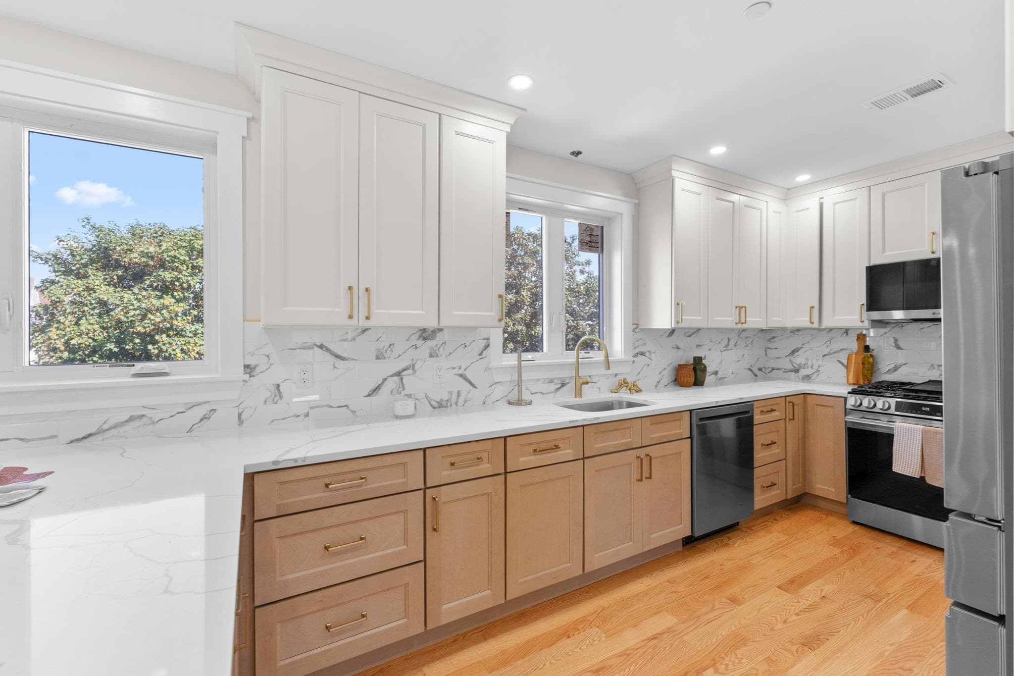 Condominium at 194 Washington Ave # 3, Winthrop MA 02152, Winthrop, photo 2 of 27
