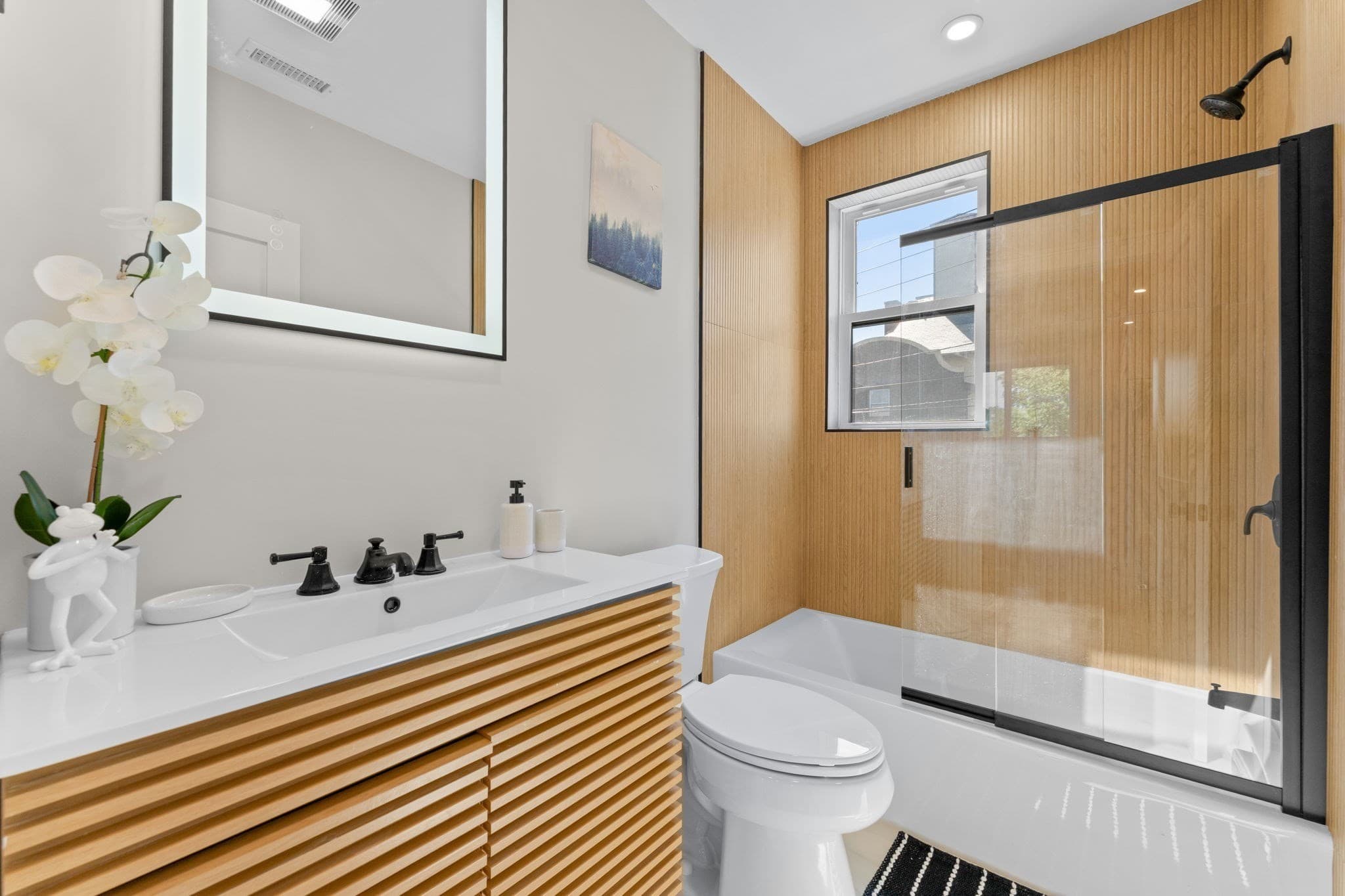 Condominium at 194 Washington Ave # 3, Winthrop MA 02152, Winthrop, photo 3 of 27
