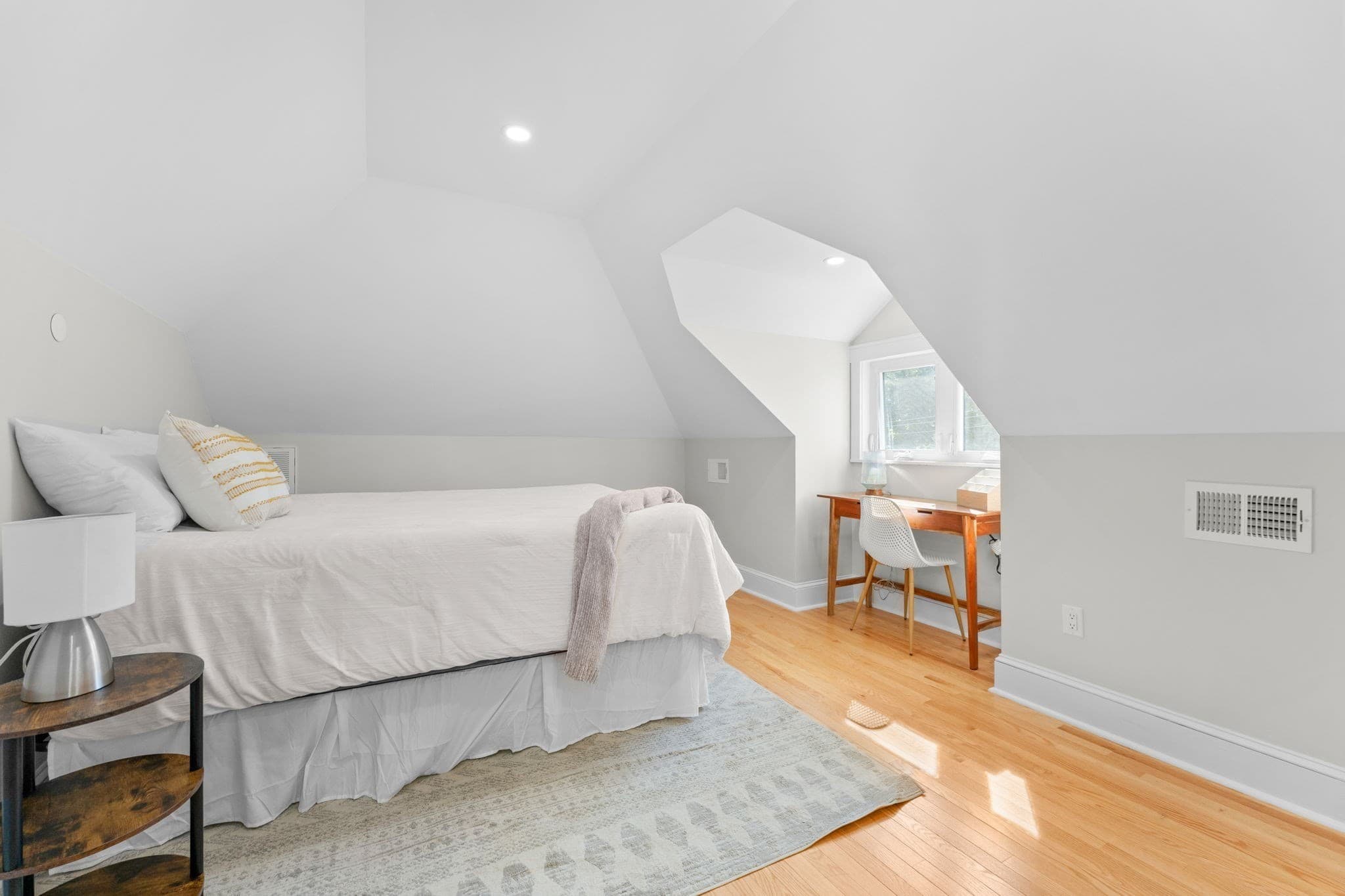 Condominium at 194 Washington Ave # 3, Winthrop MA 02152, Winthrop, photo 18 of 27