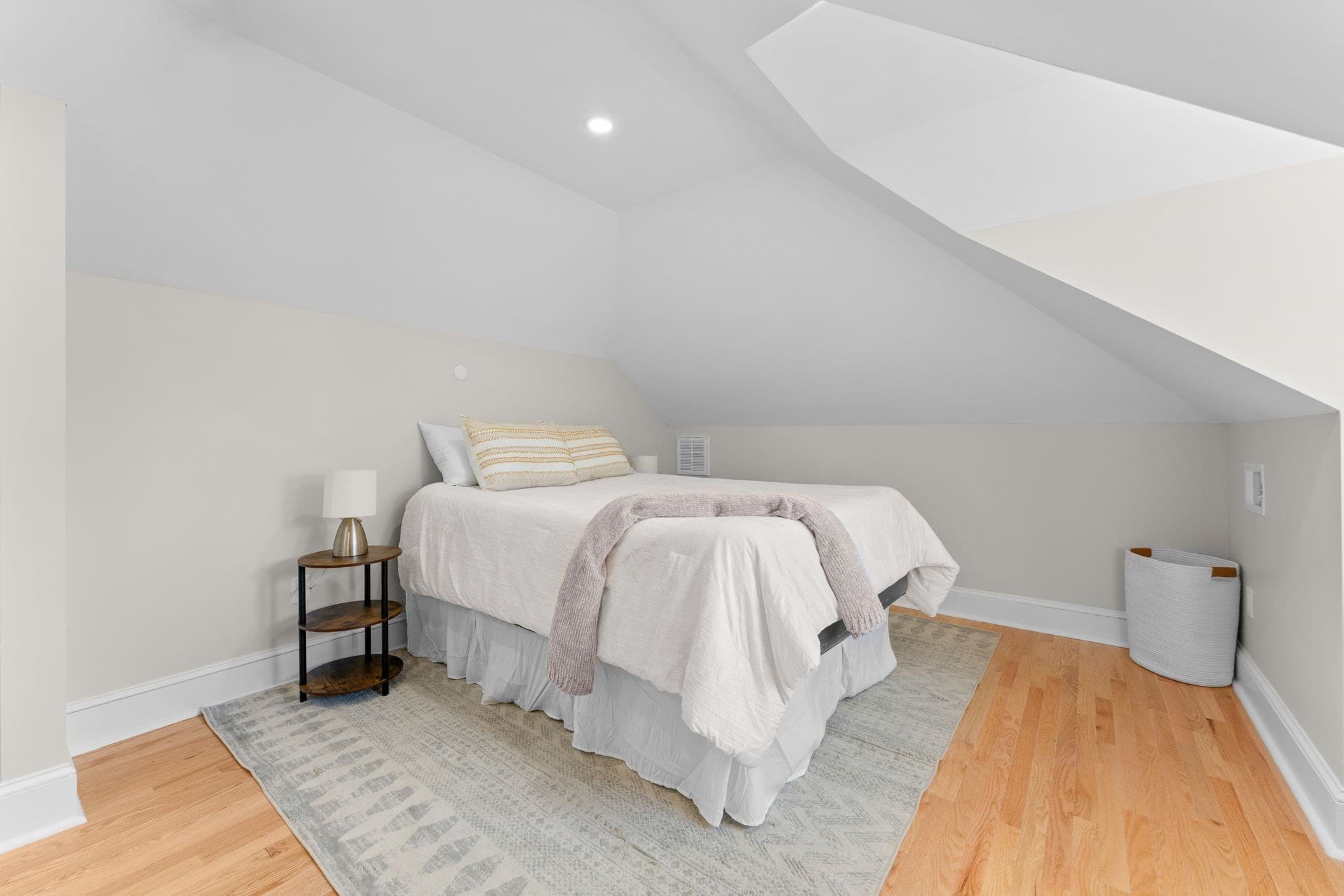 Condominium at 194 Washington Ave # 3, Winthrop MA 02152, Winthrop, photo 19 of 27