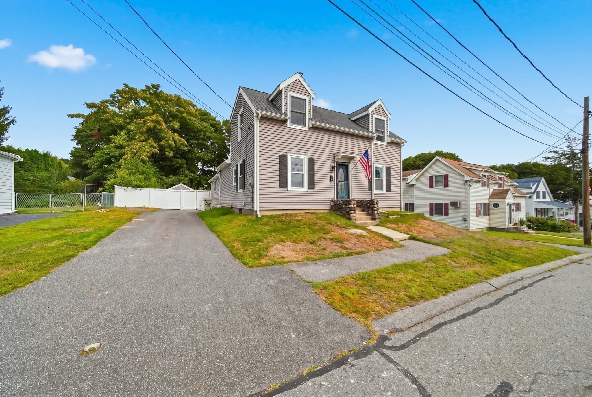 Single Family Residence at 20 Herbert St, Wakefield MA 01880, Wakefield, photo 6 of 35