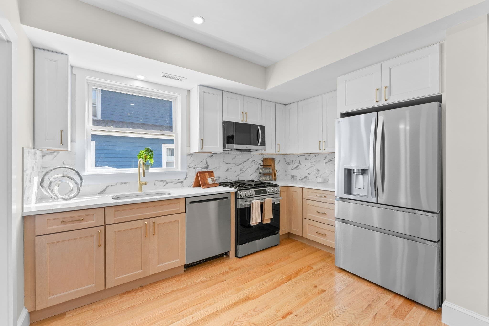 Condominium at 194 Washington Ave # 2, Winthrop MA 02152, Winthrop, photo 4 of 21