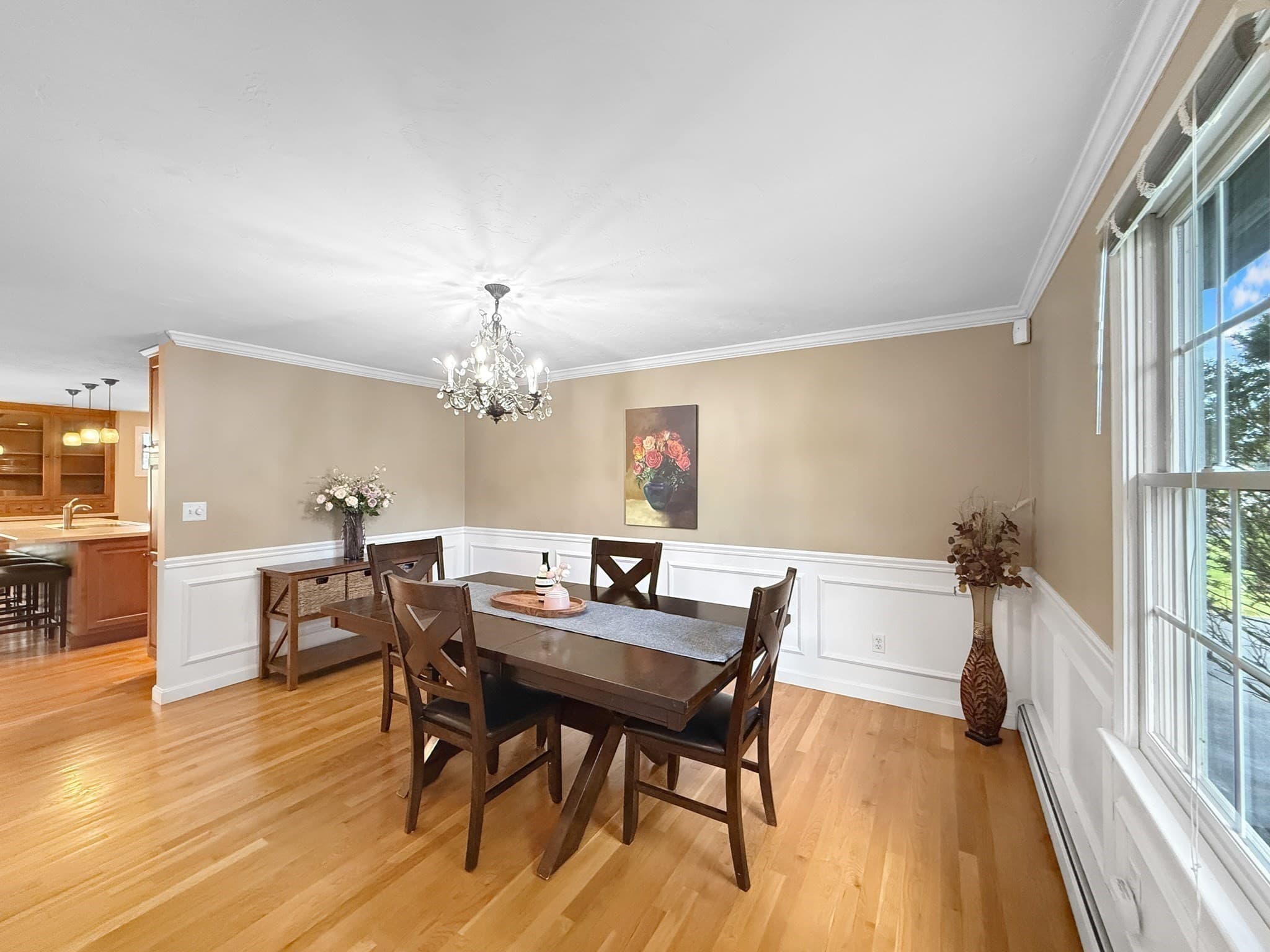 Single Family Residence at 5 Swan Cir, Shrewsbury MA 01545, Shrewsbury, photo 12 of 39