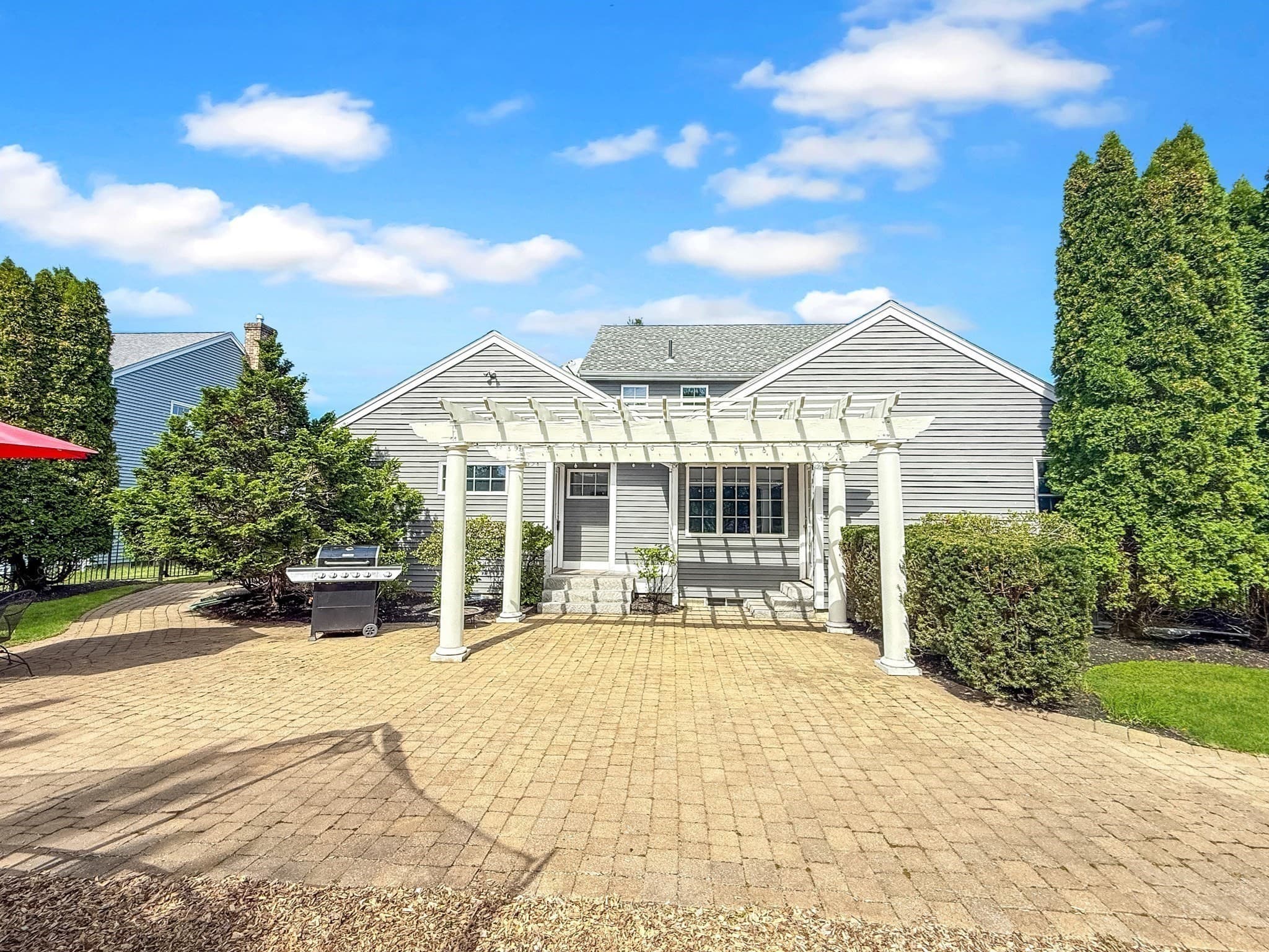 Single Family Residence at 5 Swan Cir, Shrewsbury MA 01545, Shrewsbury, photo 34 of 39