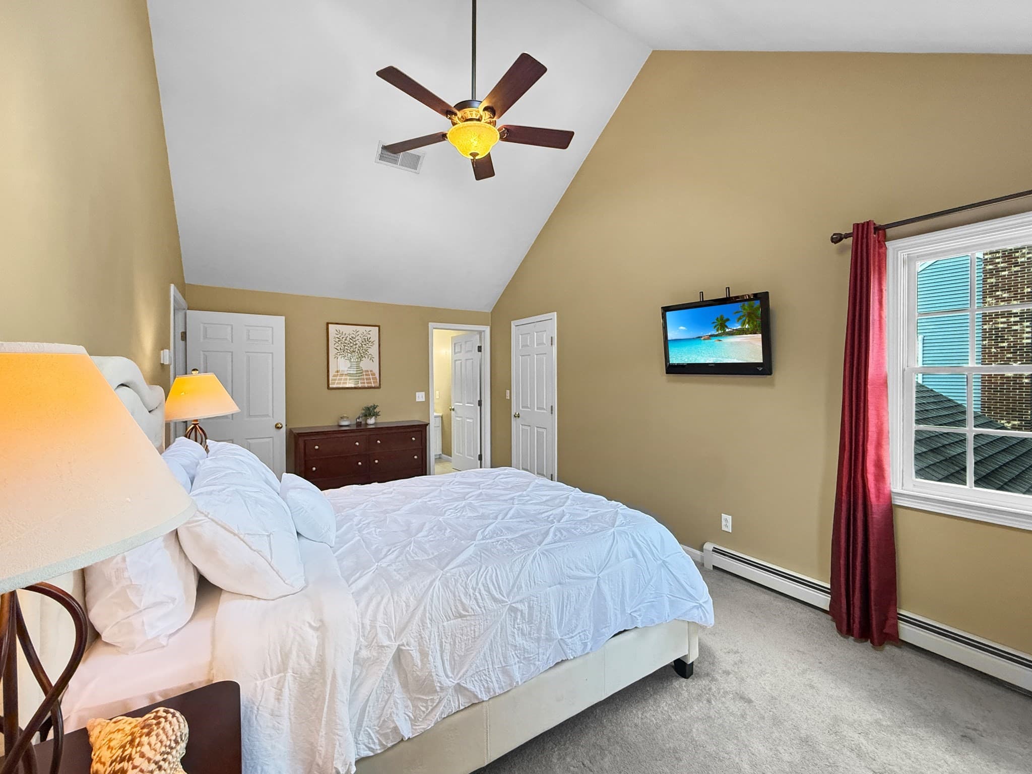 Single Family Residence at 5 Swan Cir, Shrewsbury MA 01545, Shrewsbury, photo 18 of 39