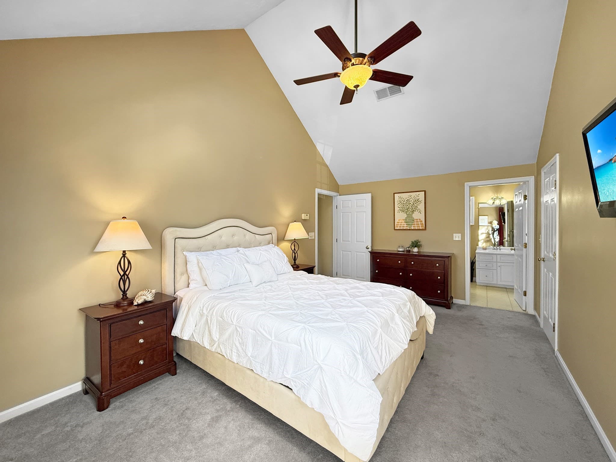 Single Family Residence at 5 Swan Cir, Shrewsbury MA 01545, Shrewsbury, photo 19 of 39