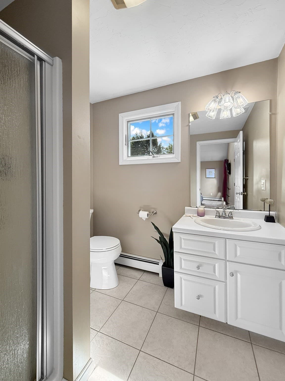 Single Family Residence at 5 Swan Cir, Shrewsbury MA 01545, Shrewsbury, photo 21 of 39