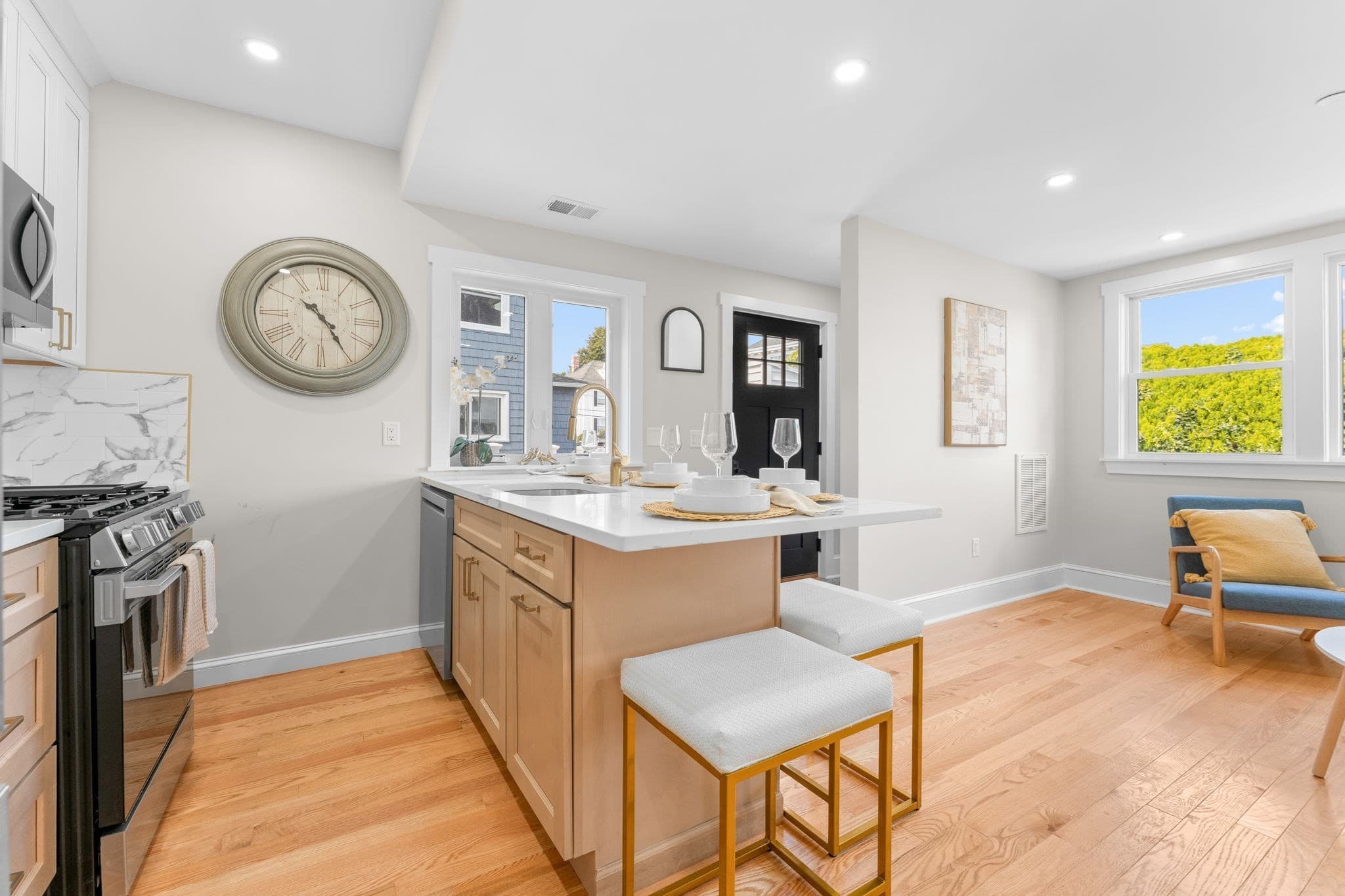 Condominium at 194 Washington Ave # 4, Winthrop MA 02152, Winthrop, photo 4 of 18