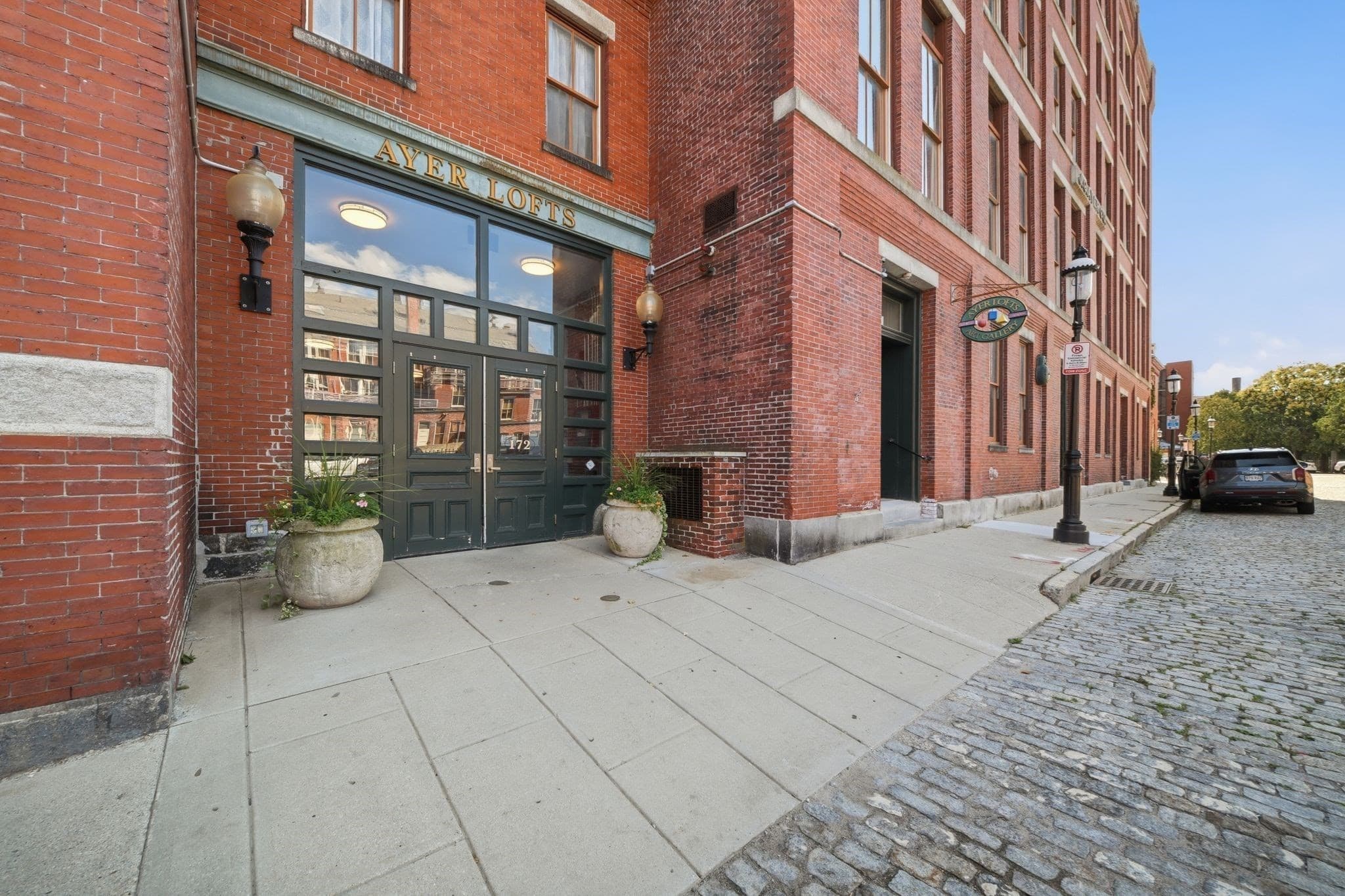 172 Middle St # 501, Lowell MA 01852