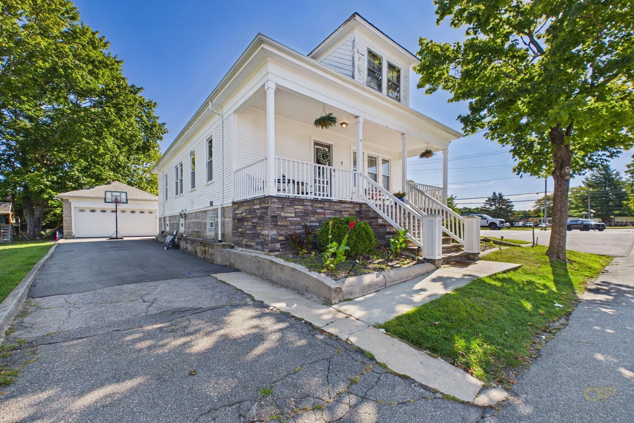 Single Family Residence at 7 Coolidge St, Dartmouth MA 02748, Dartmouth, photo 2 of 24