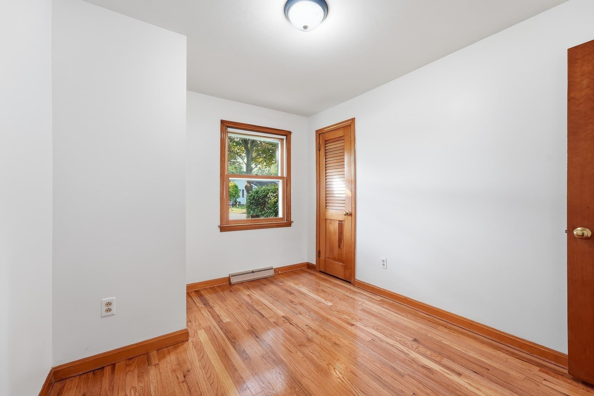 Single Family Residence at 30 French St, Springfield MA 01104, Springfield, photo 16 of 38