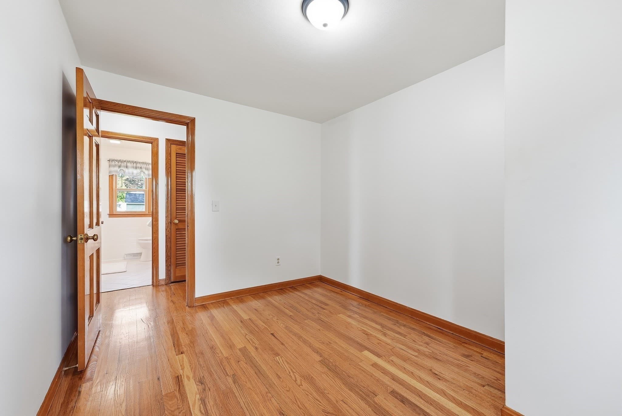 Single Family Residence at 30 French St, Springfield MA 01104, Springfield, photo 18 of 38