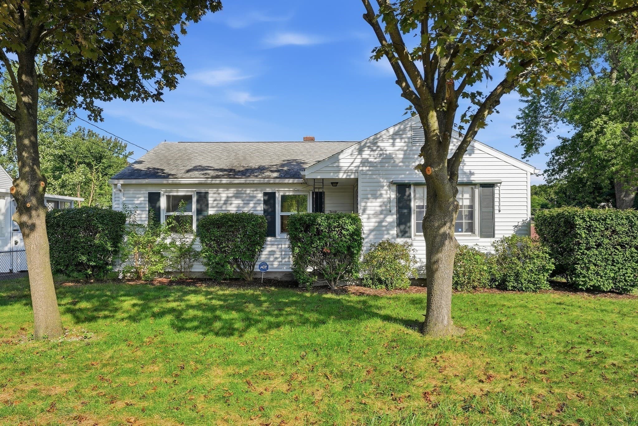 Single Family Residence at 30 French St, Springfield MA 01104, Springfield, photo 4 of 38